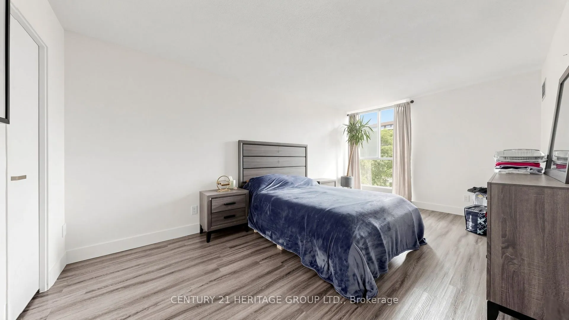 40 Baif Boulevard #406