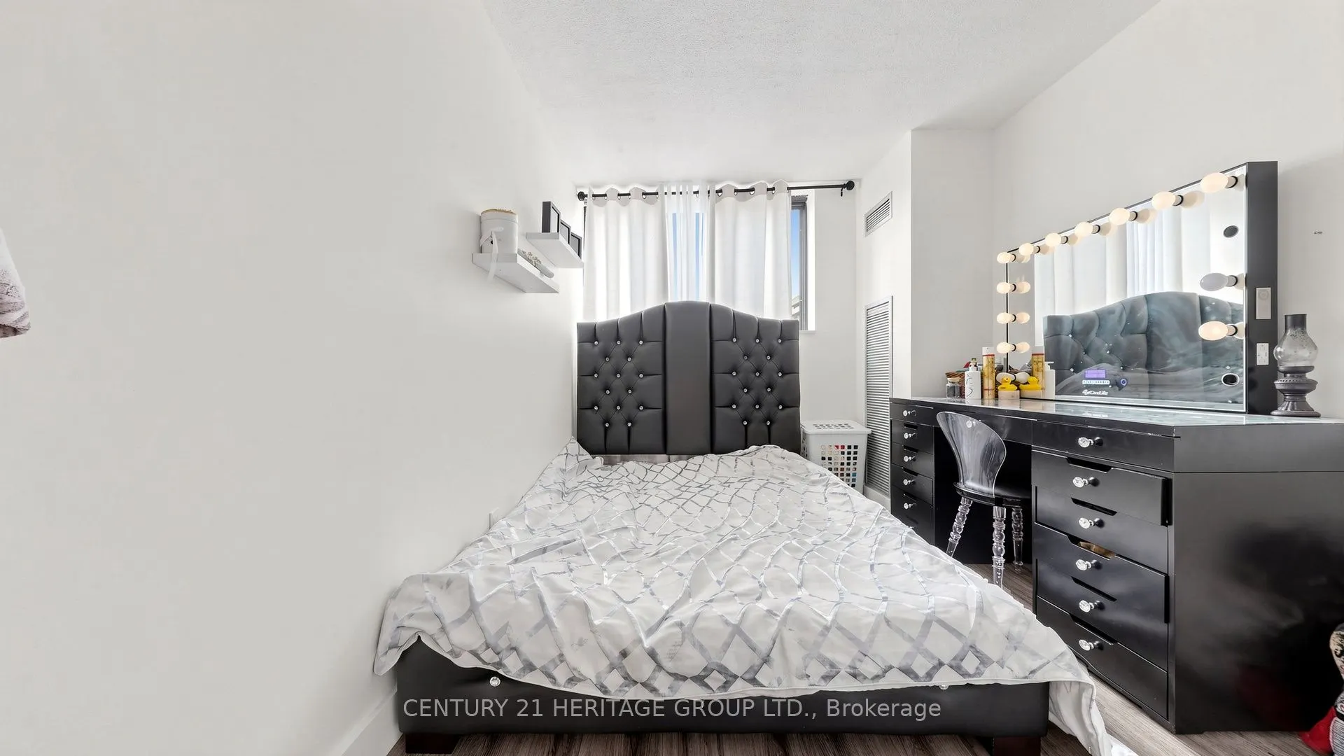 40 Baif Boulevard #406