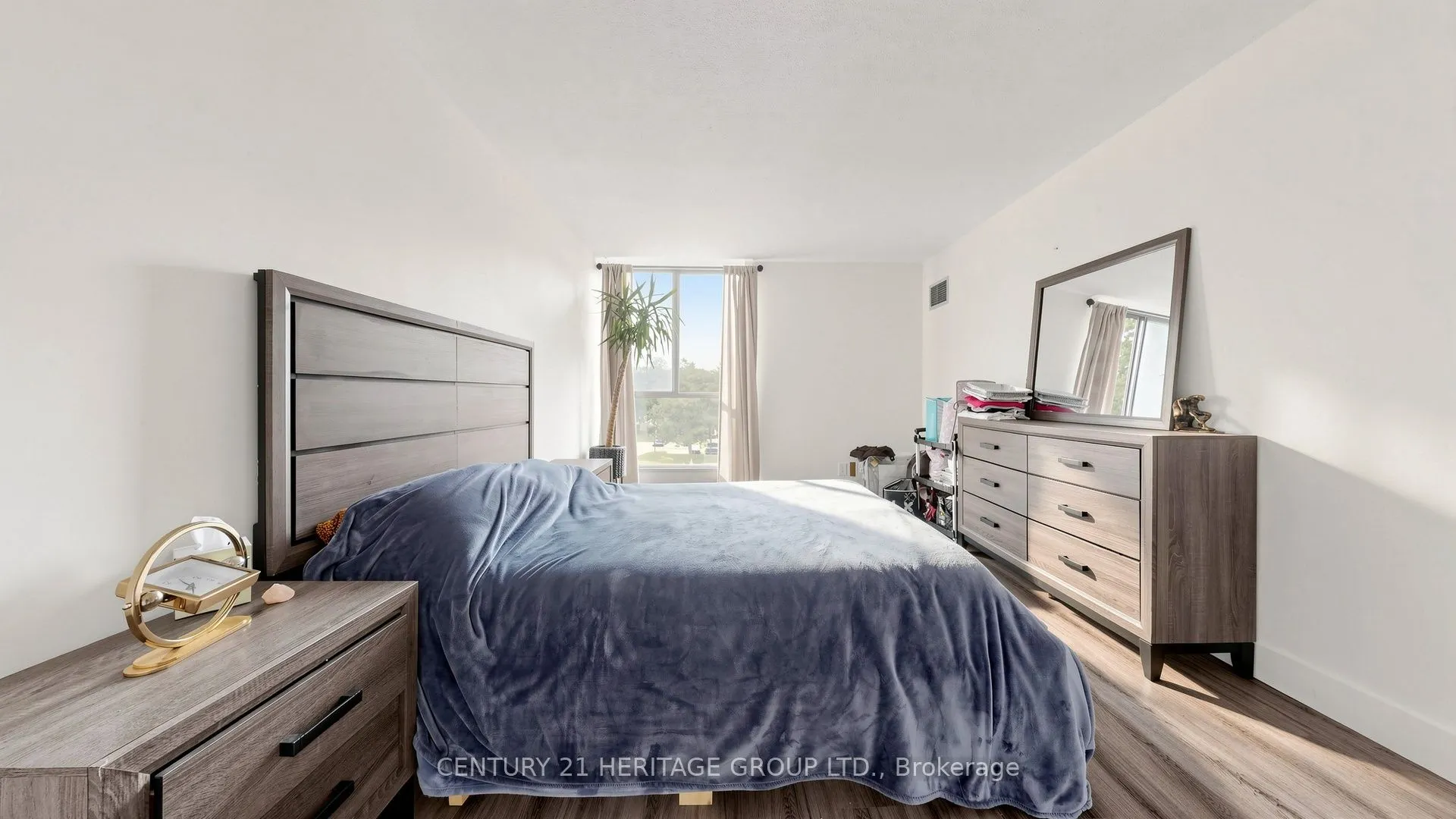 40 Baif Boulevard #406