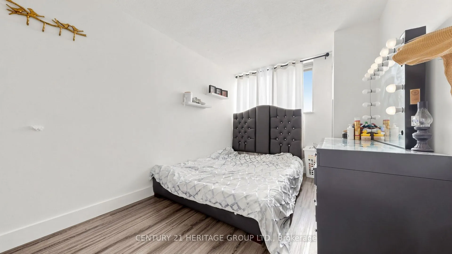 40 Baif Boulevard #406