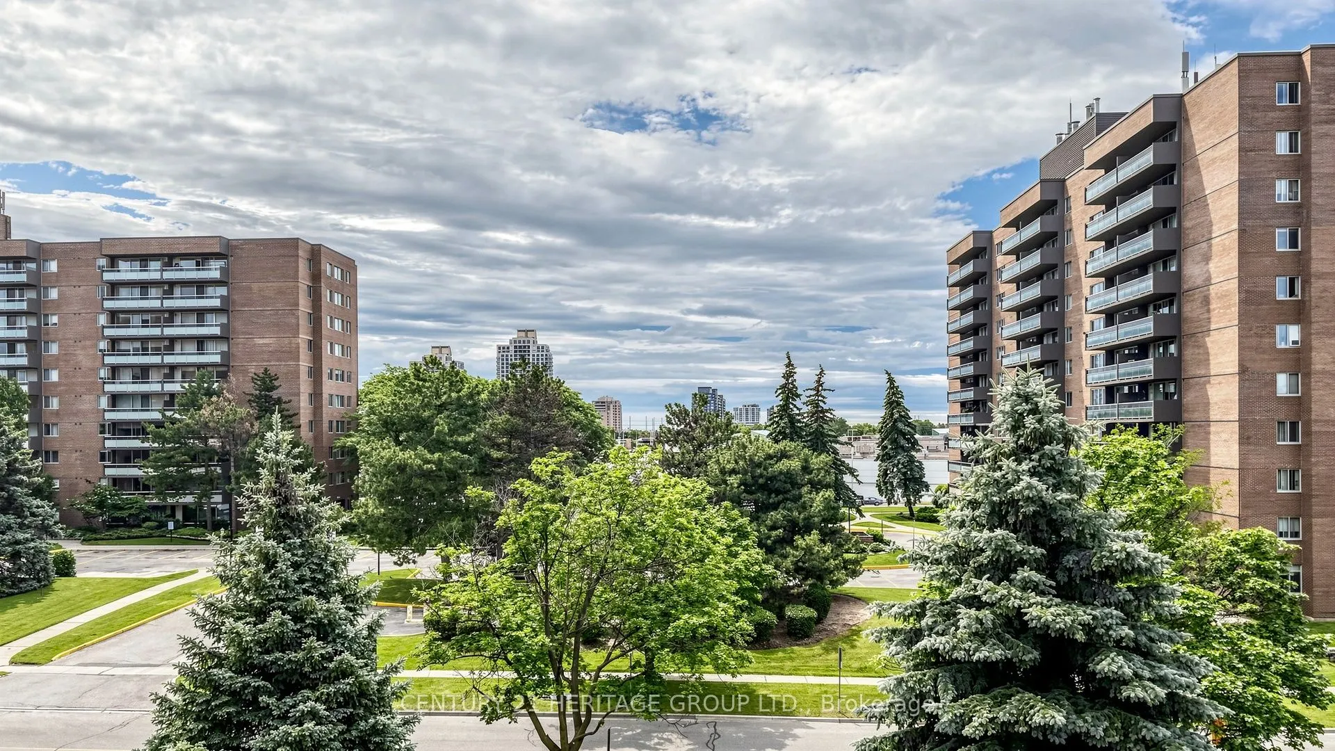 40 Baif Boulevard #406