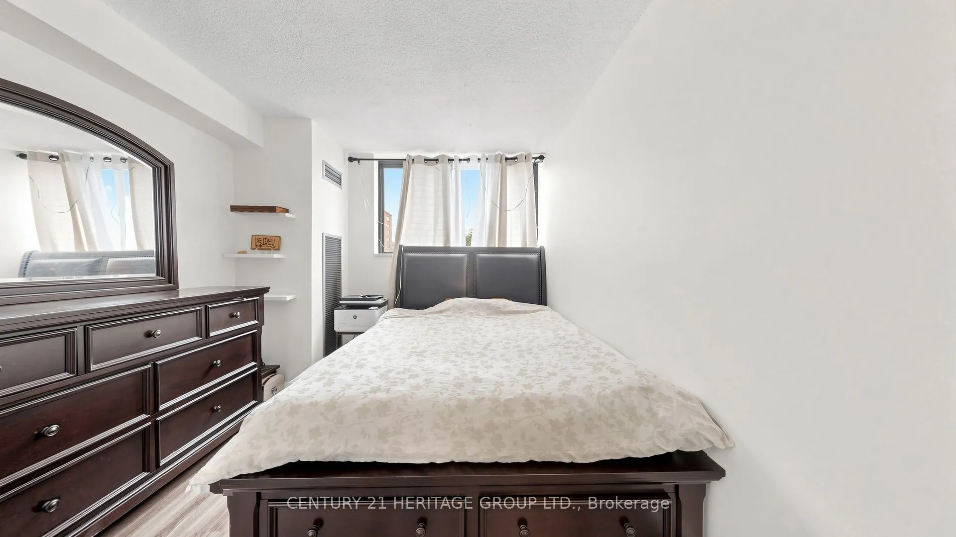 40 Baif Boulevard #406