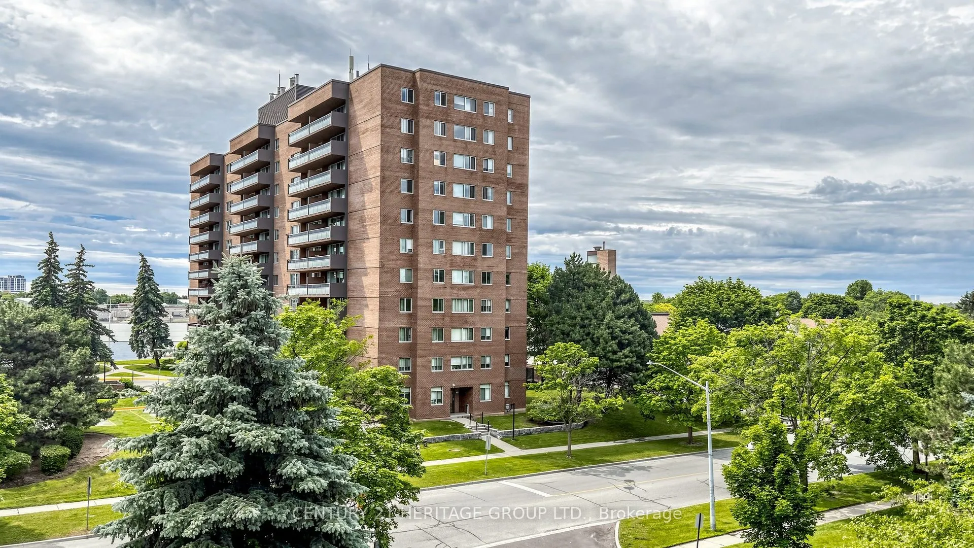 40 Baif Boulevard #406