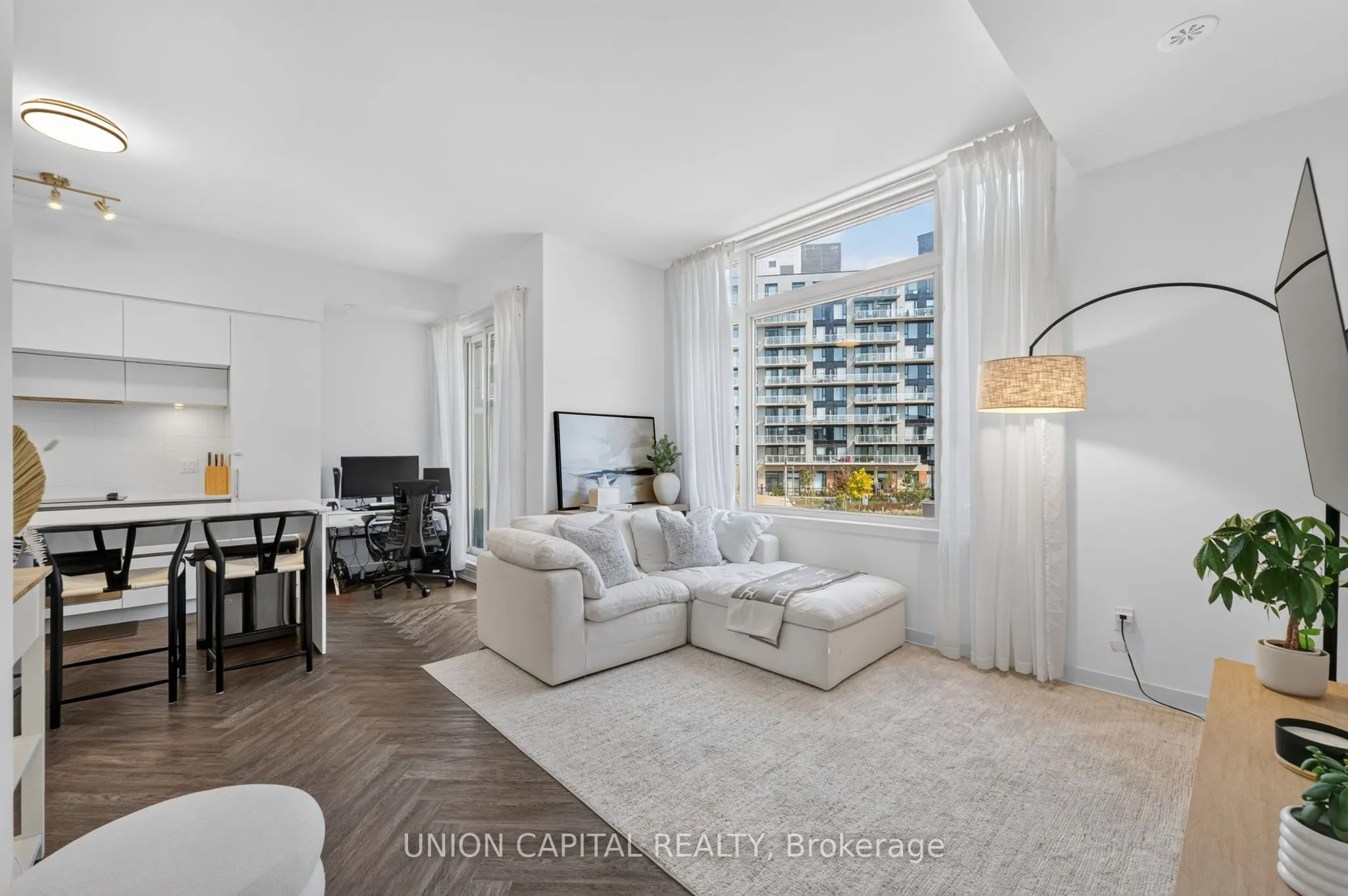 8 David Eyer Road #1227