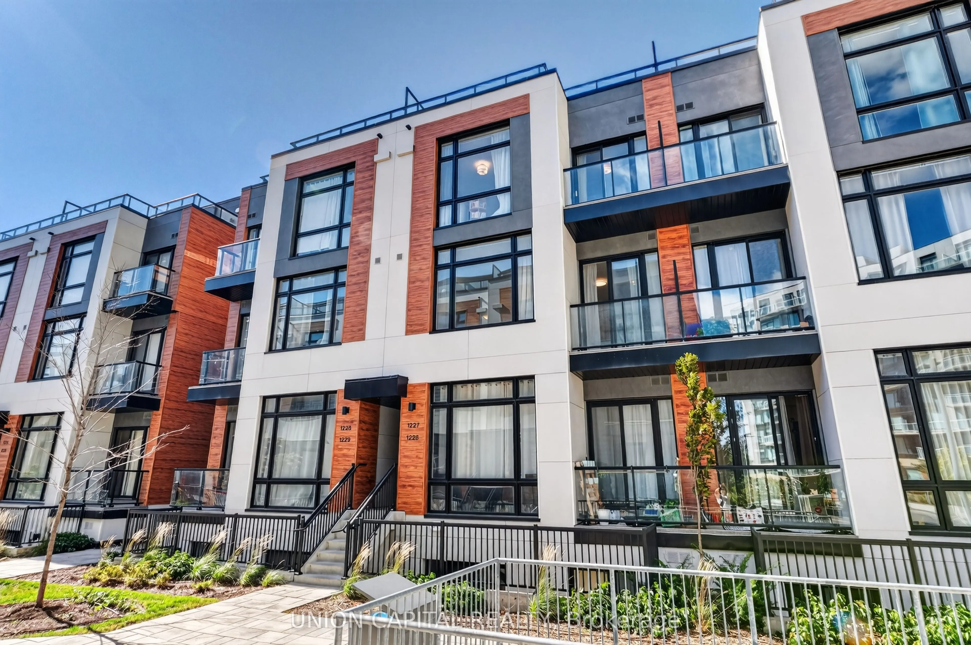 8 David Eyer Road #1227