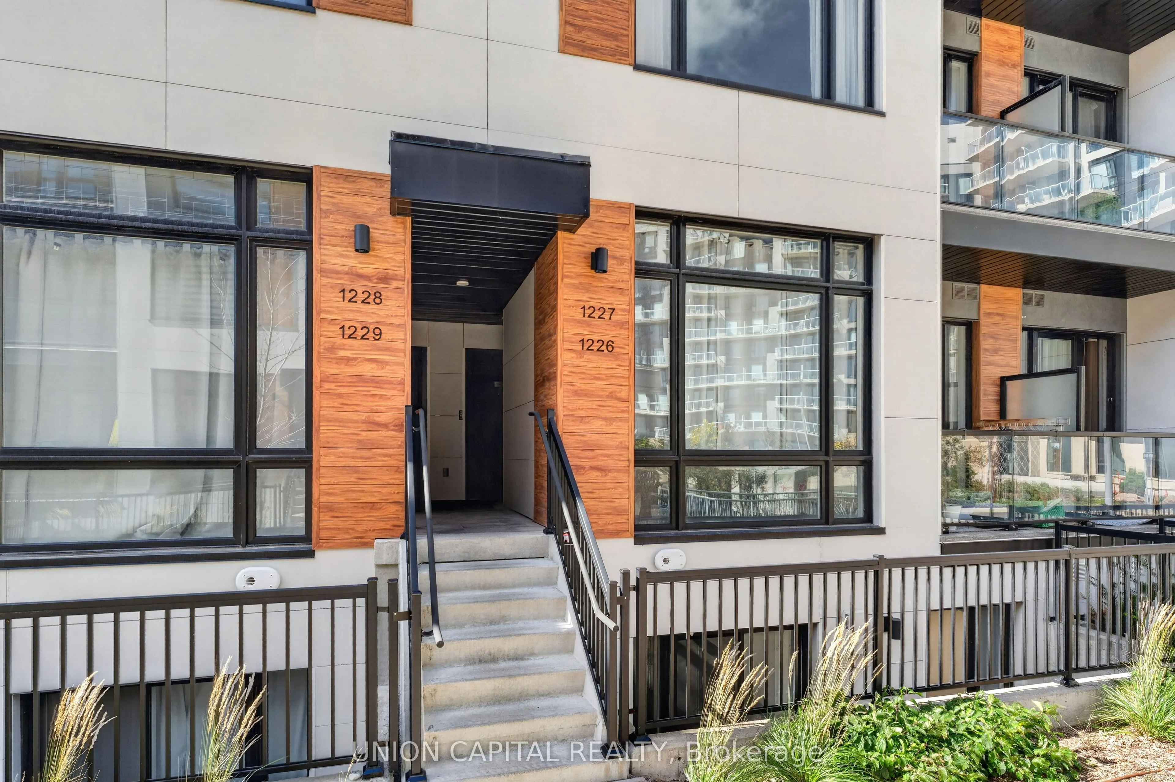 8 David Eyer Road #1227