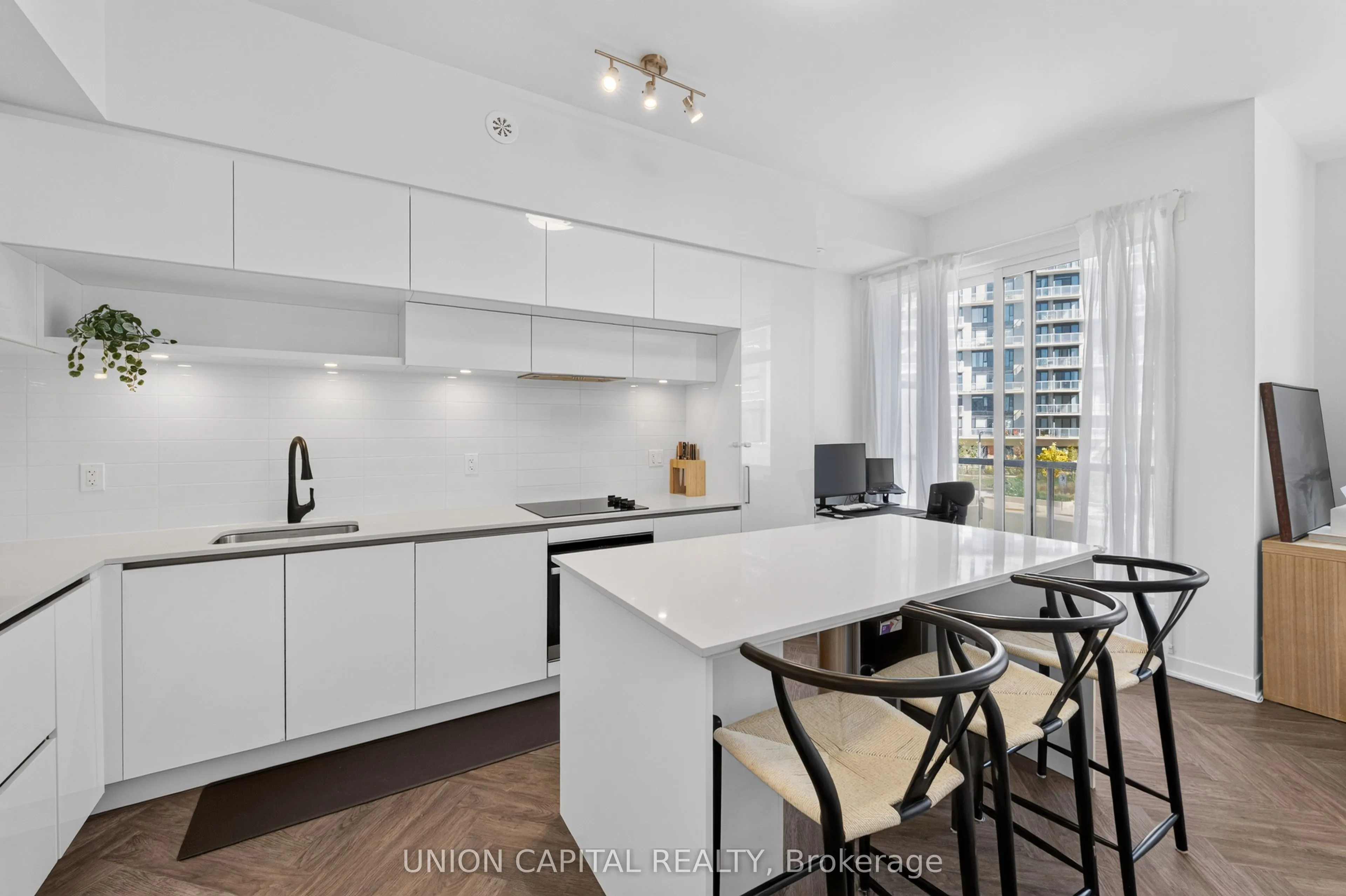 8 David Eyer Road #1227