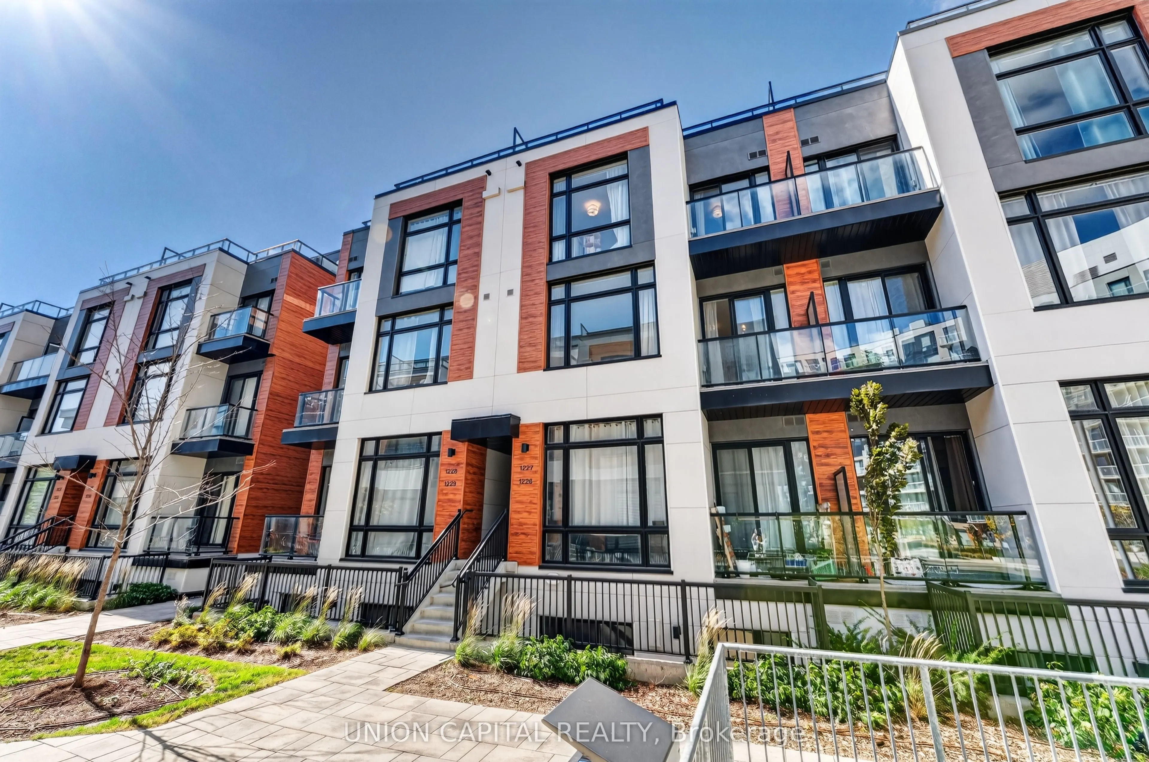 8 David Eyer Road #1227