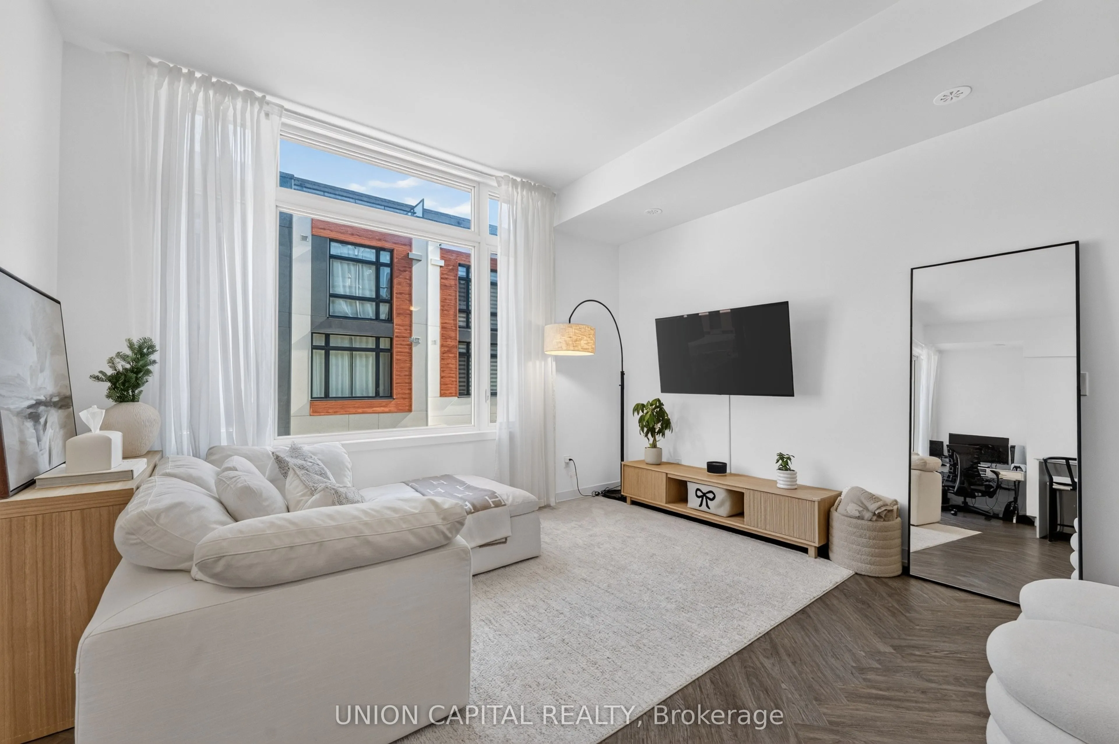 8 David Eyer Road #1227