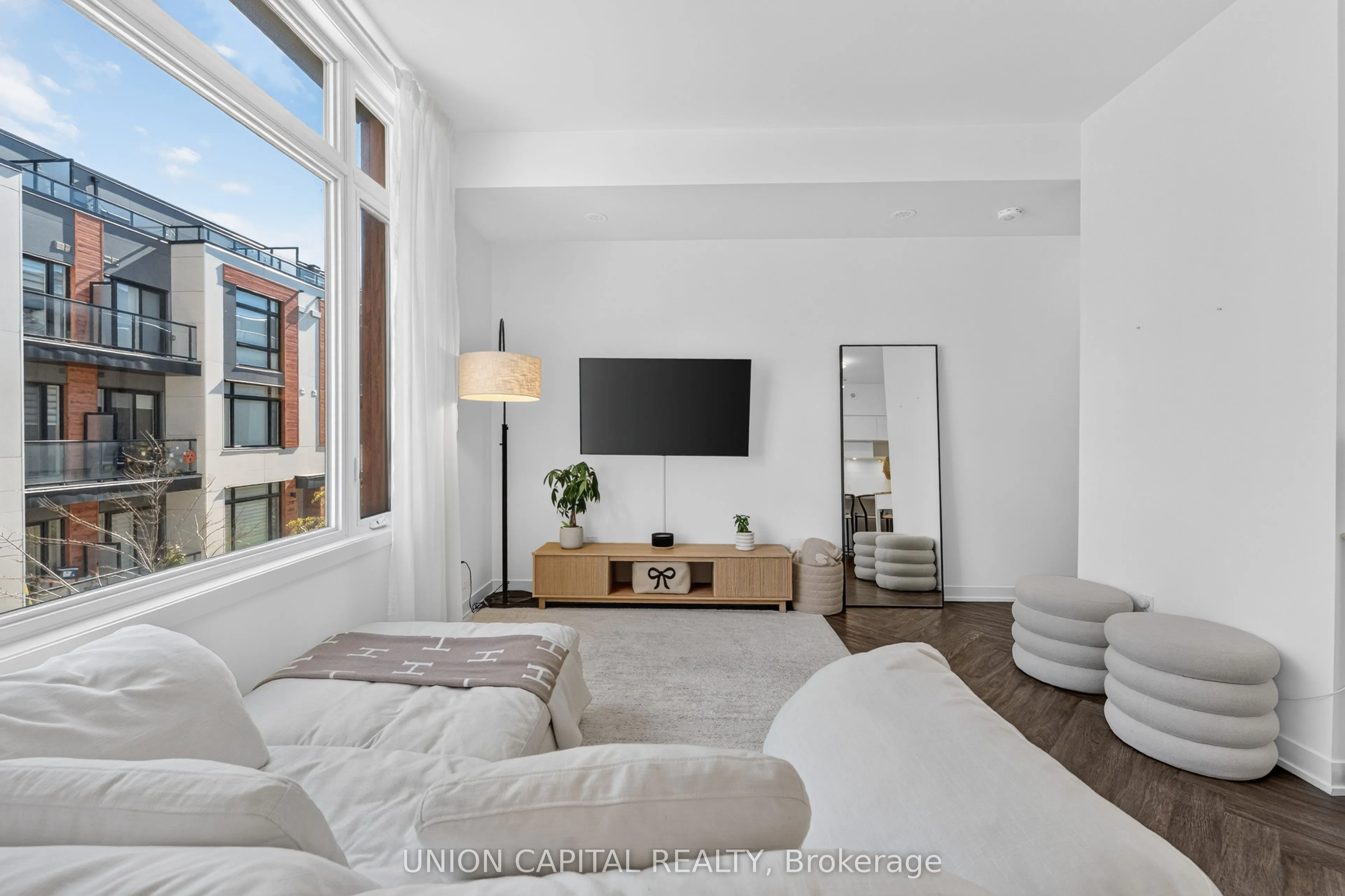 8 David Eyer Road #1227