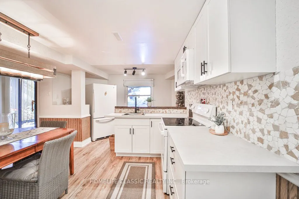427 Crossland Gate
