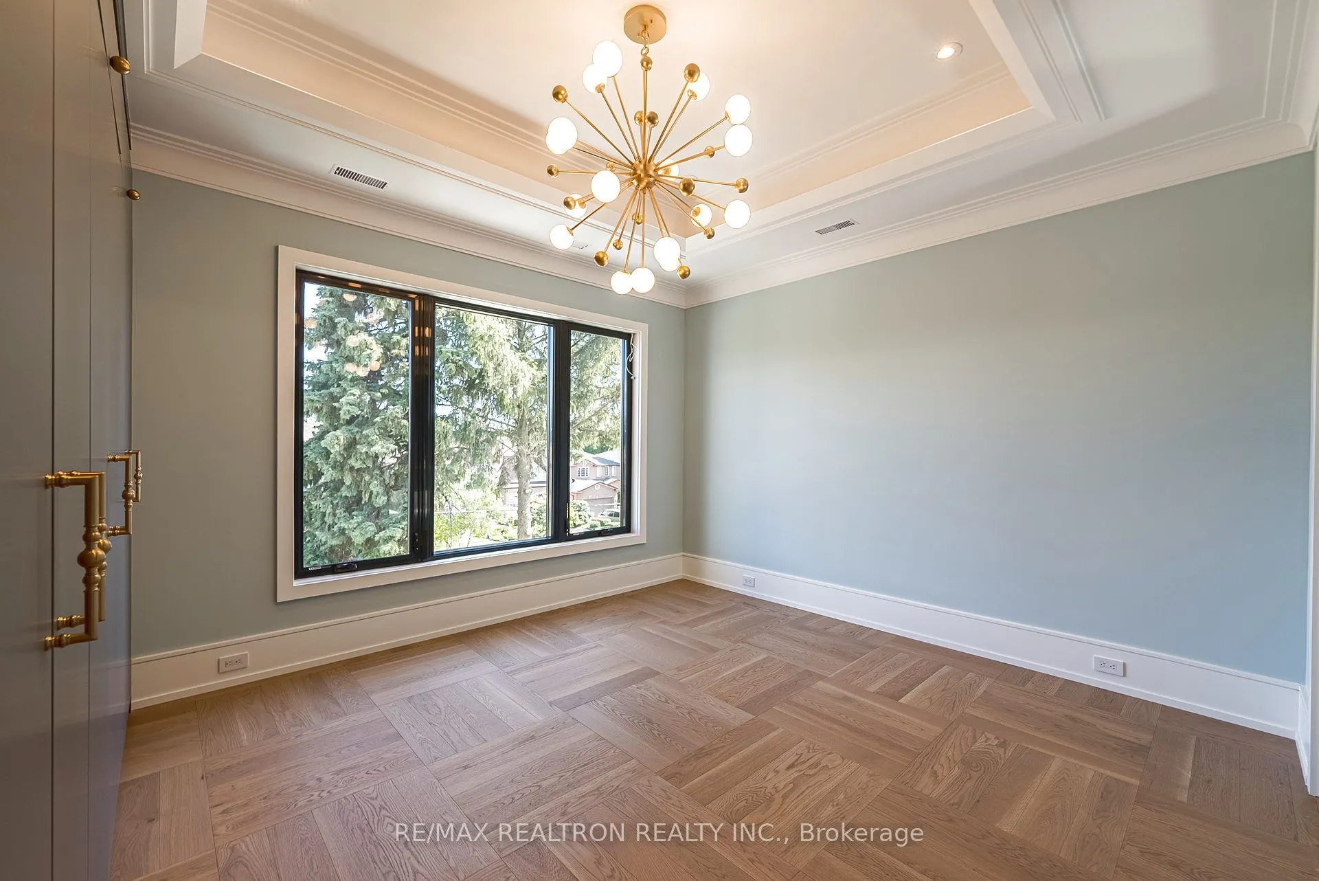 28 Scott Drive