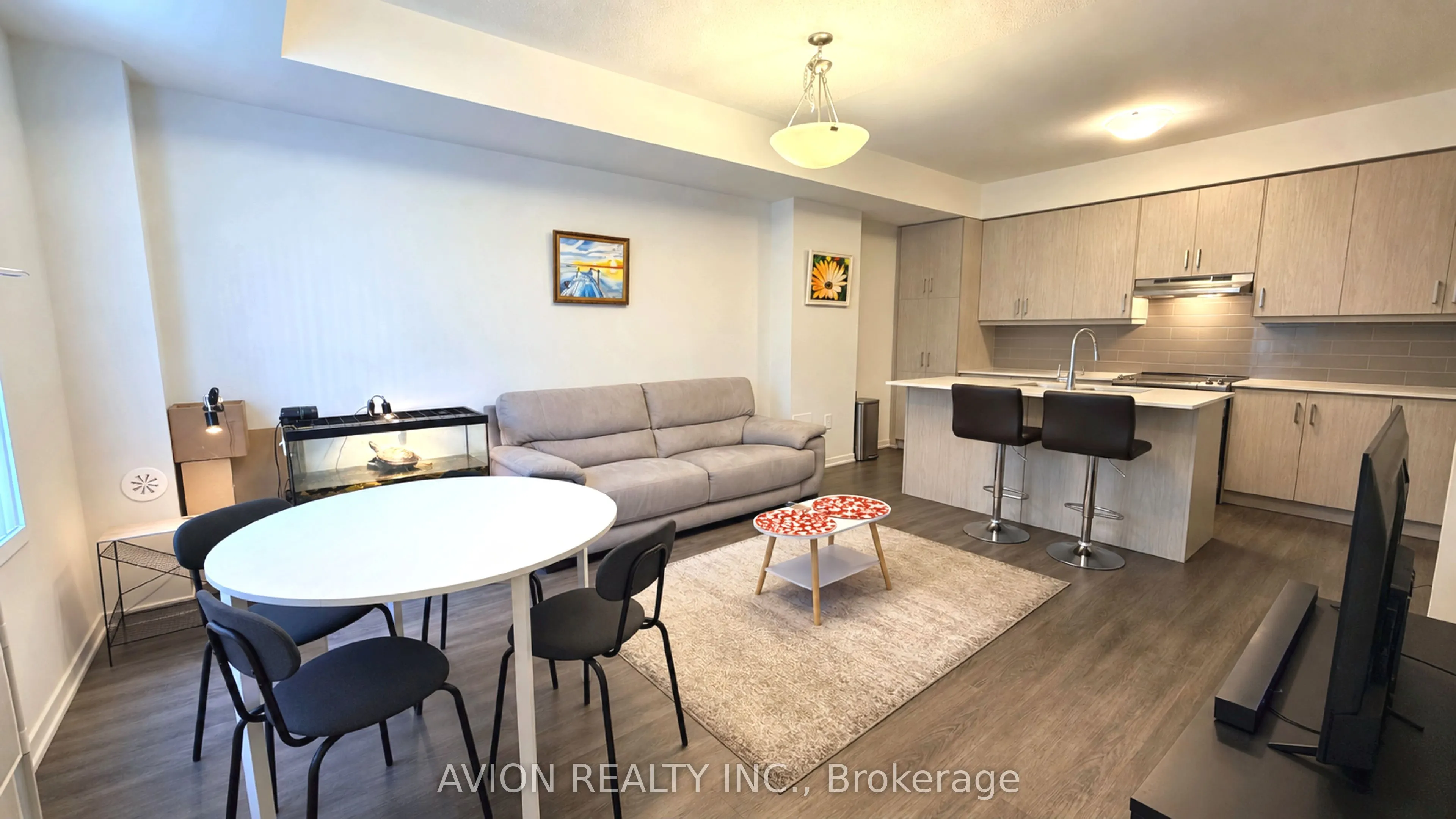 10 Almond Blossom Mews #99