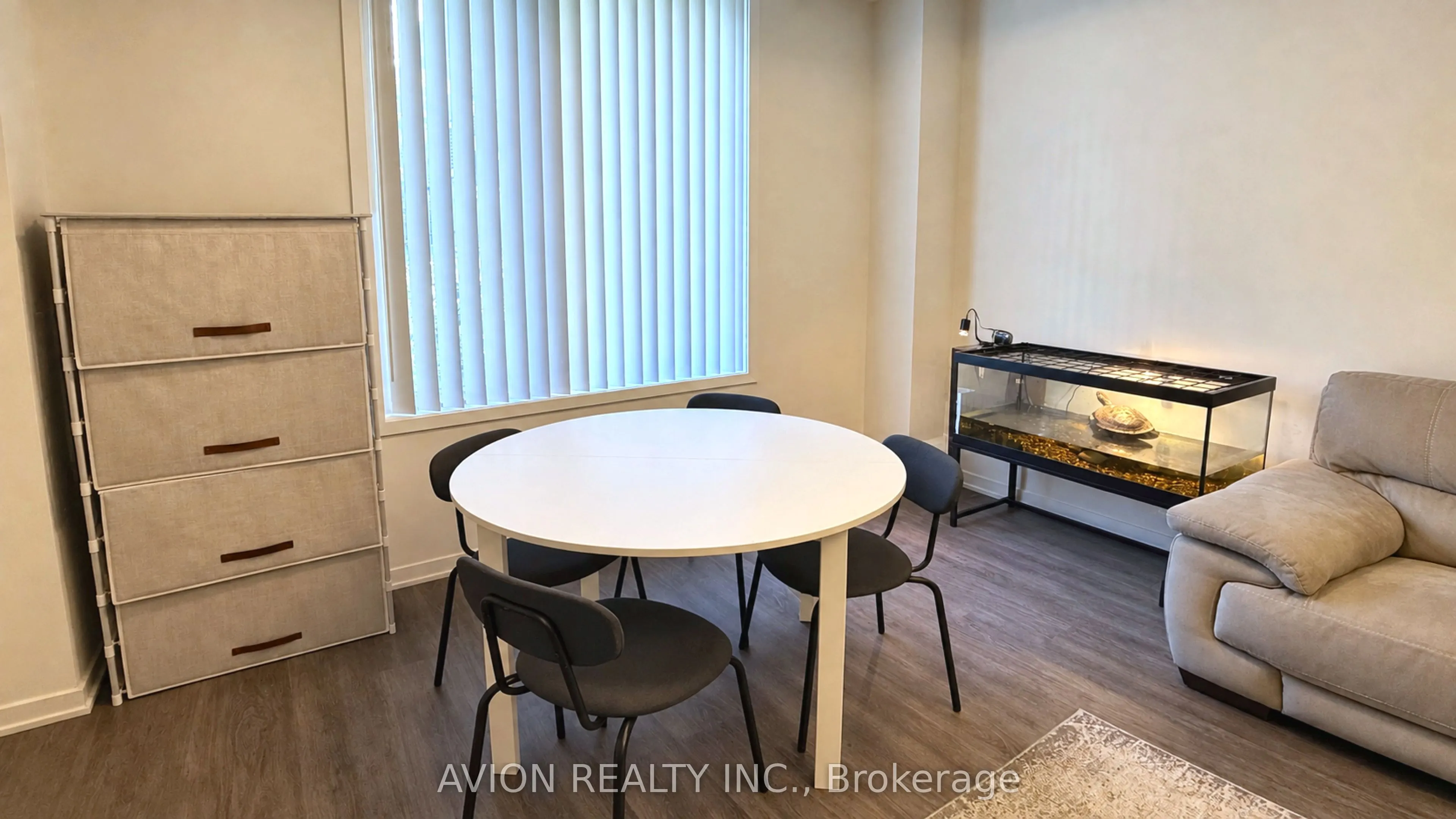10 Almond Blossom Mews #99