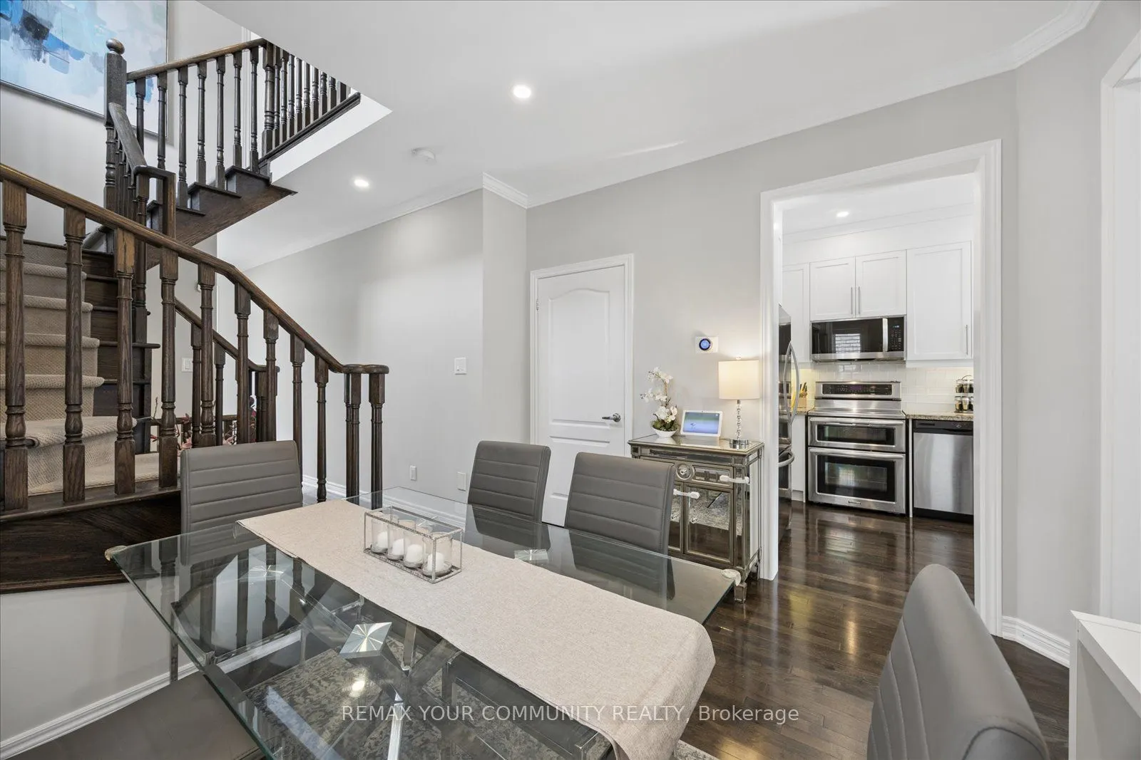 41 Lauderdale Drive