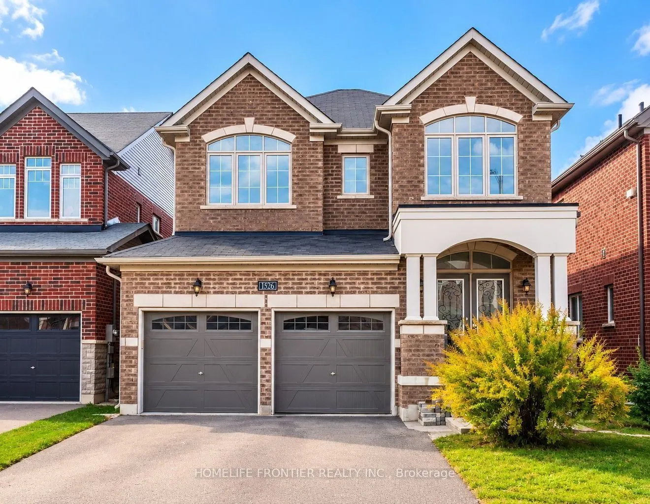 1526 Farrow Crescent