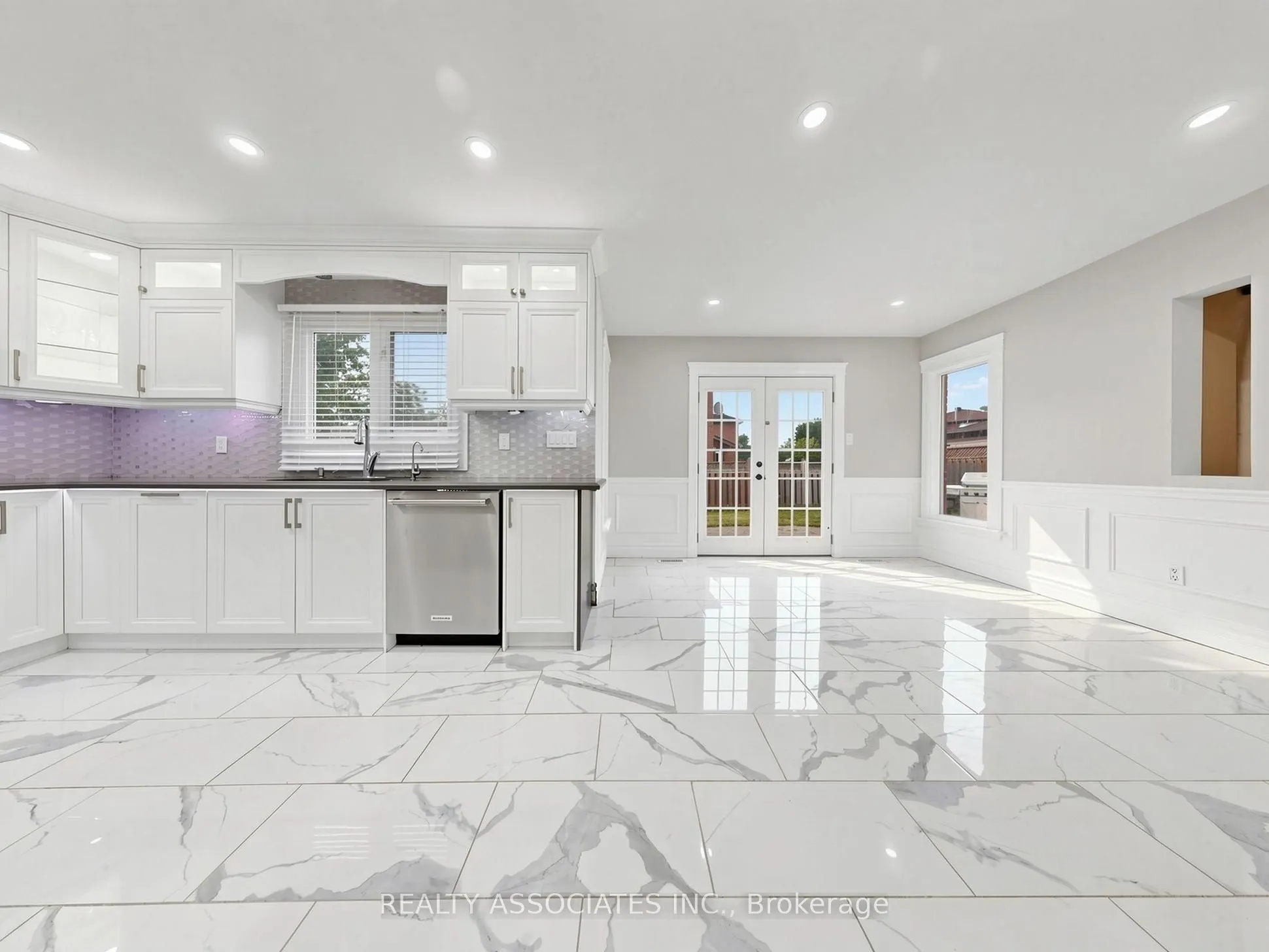 96 Zinnia Place S
