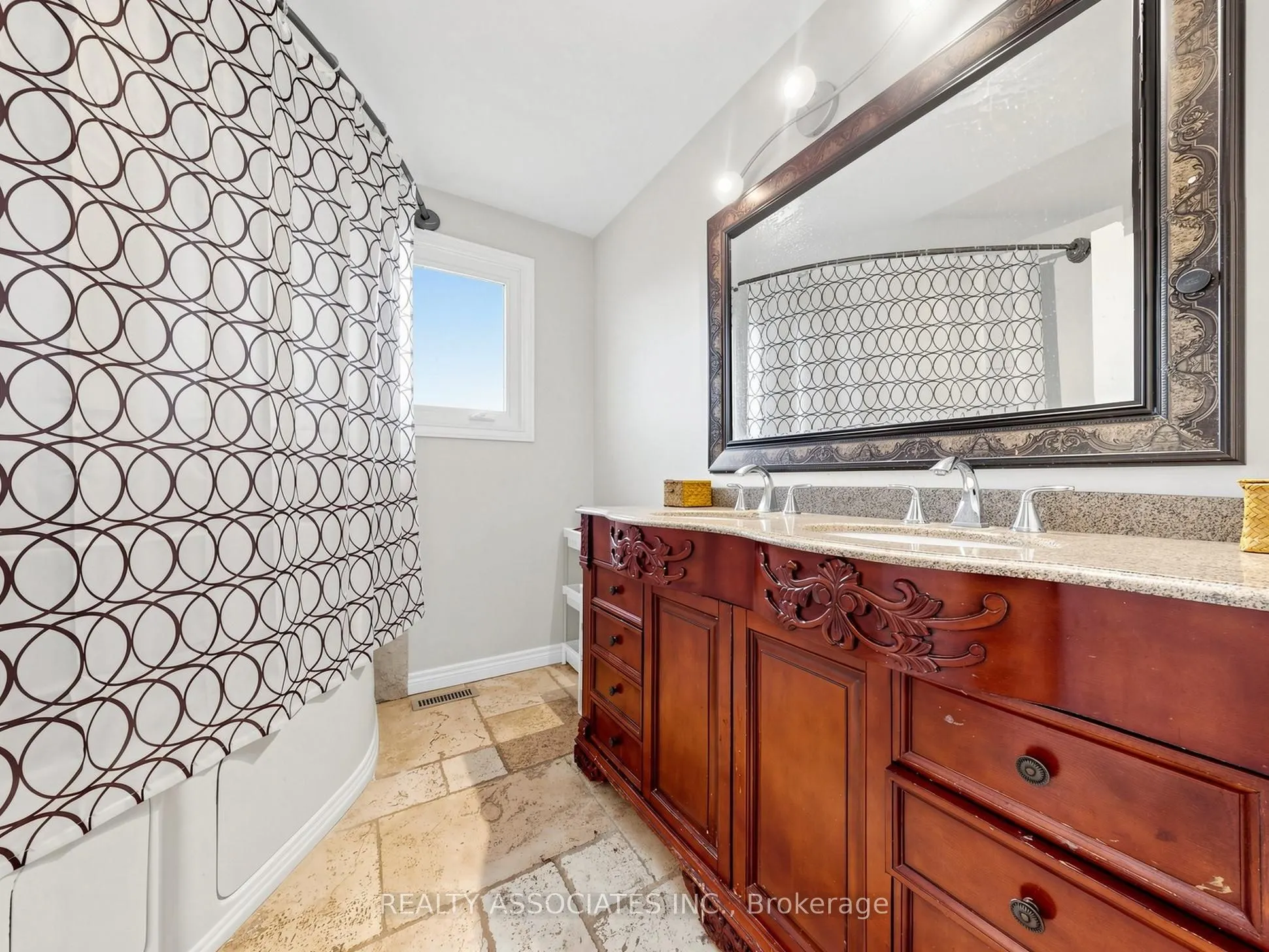 96 Zinnia Place S