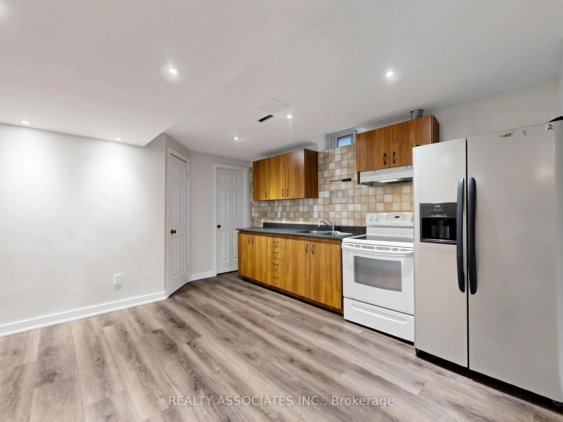96 Zinnia Place S