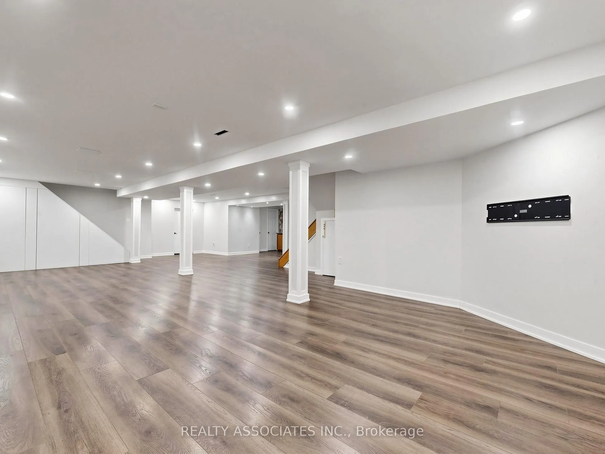 96 Zinnia Place S