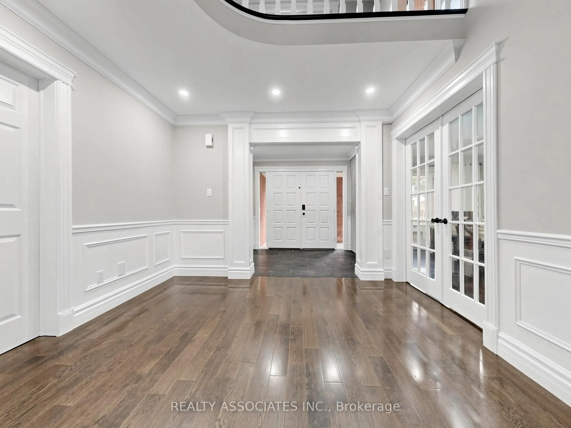 96 Zinnia Place S