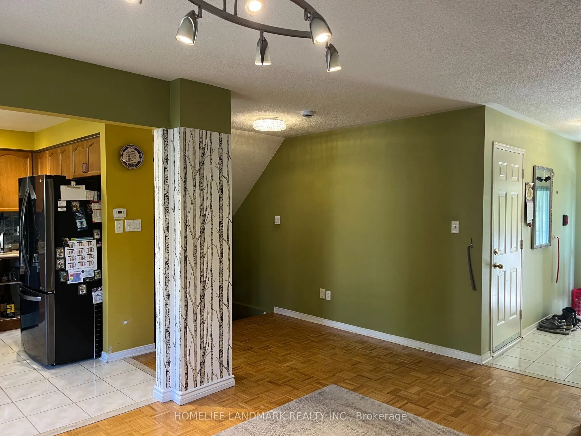 24 Gwilliam Lane