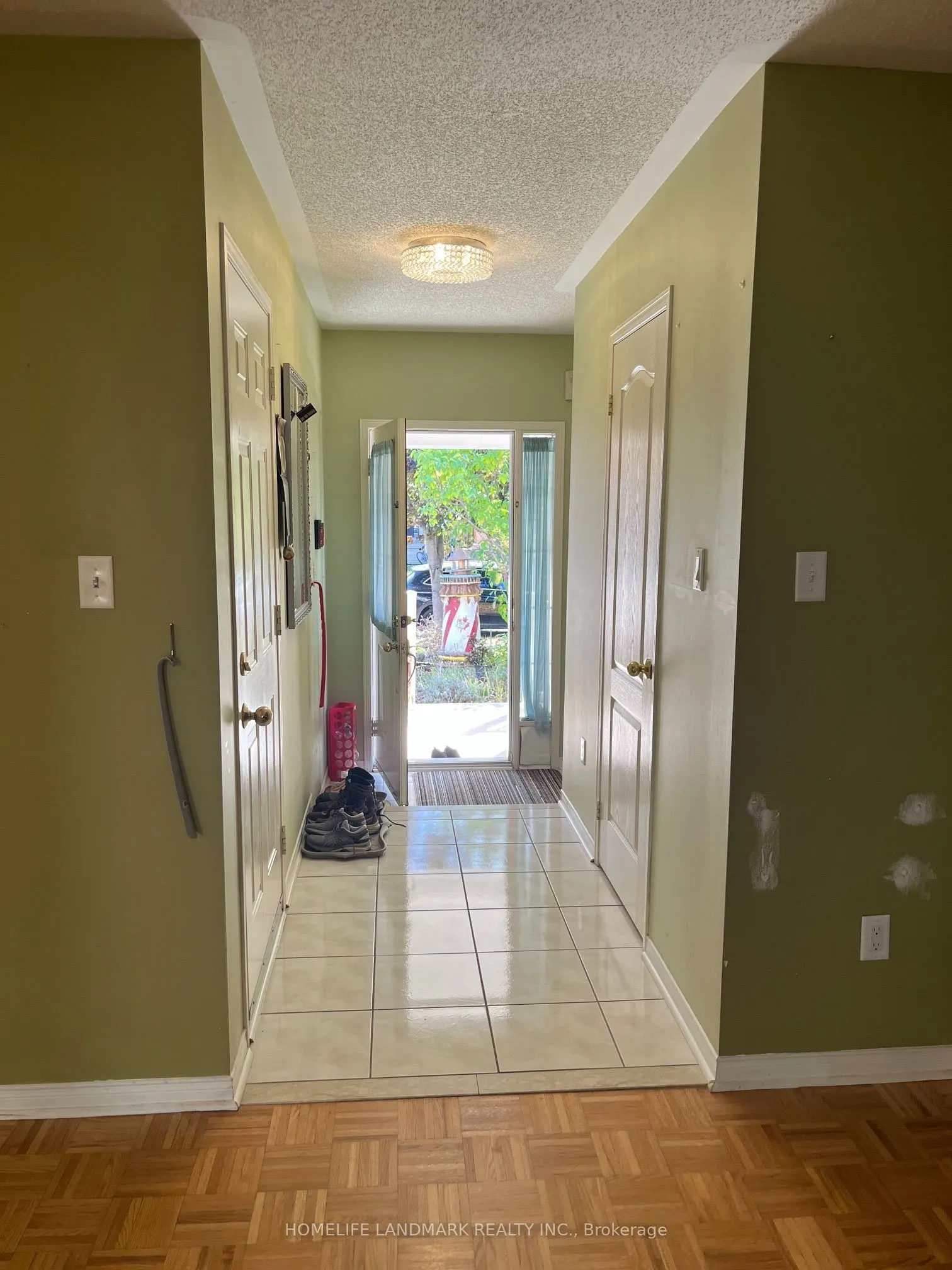 24 Gwilliam Lane