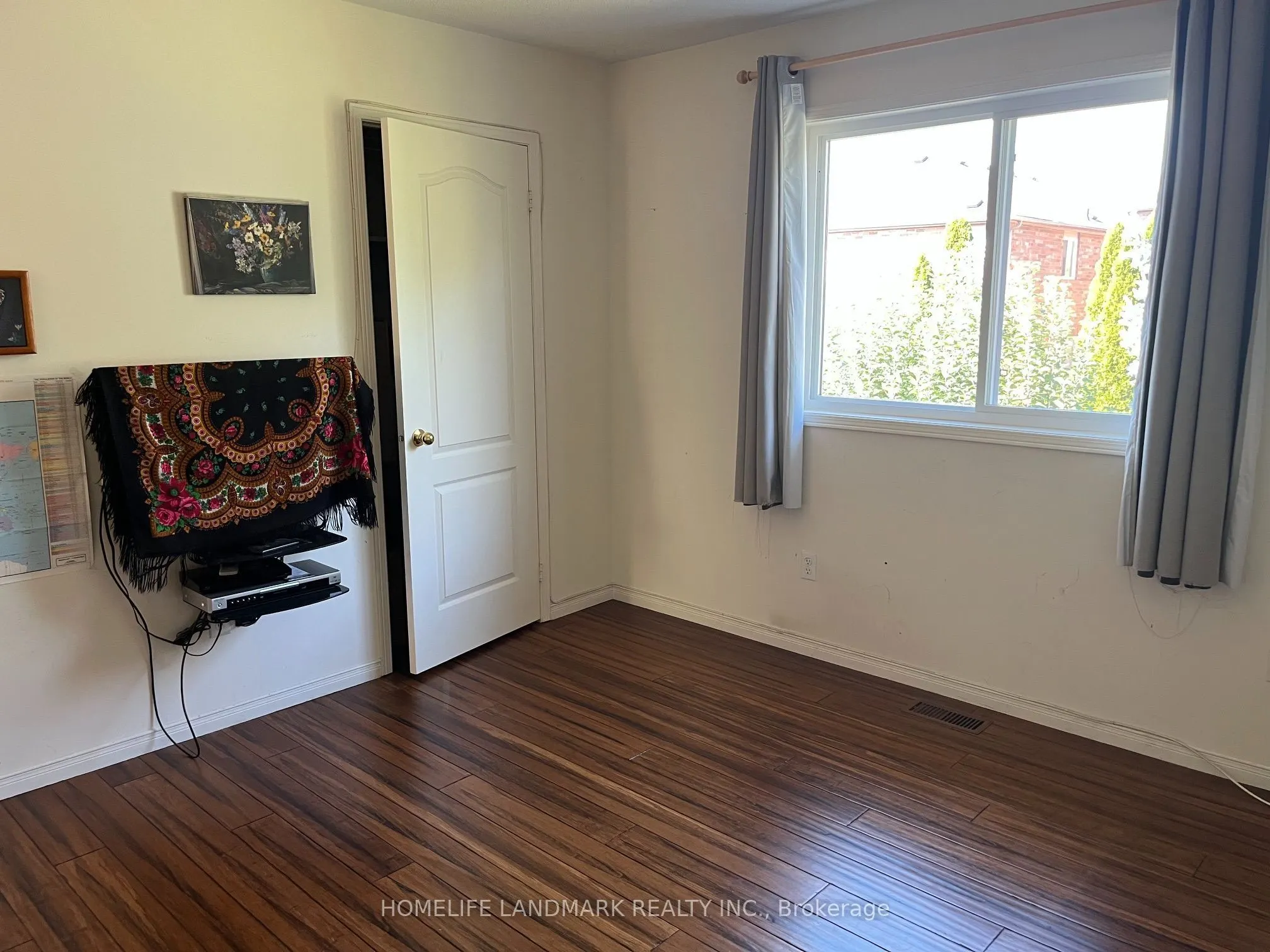 24 Gwilliam Lane