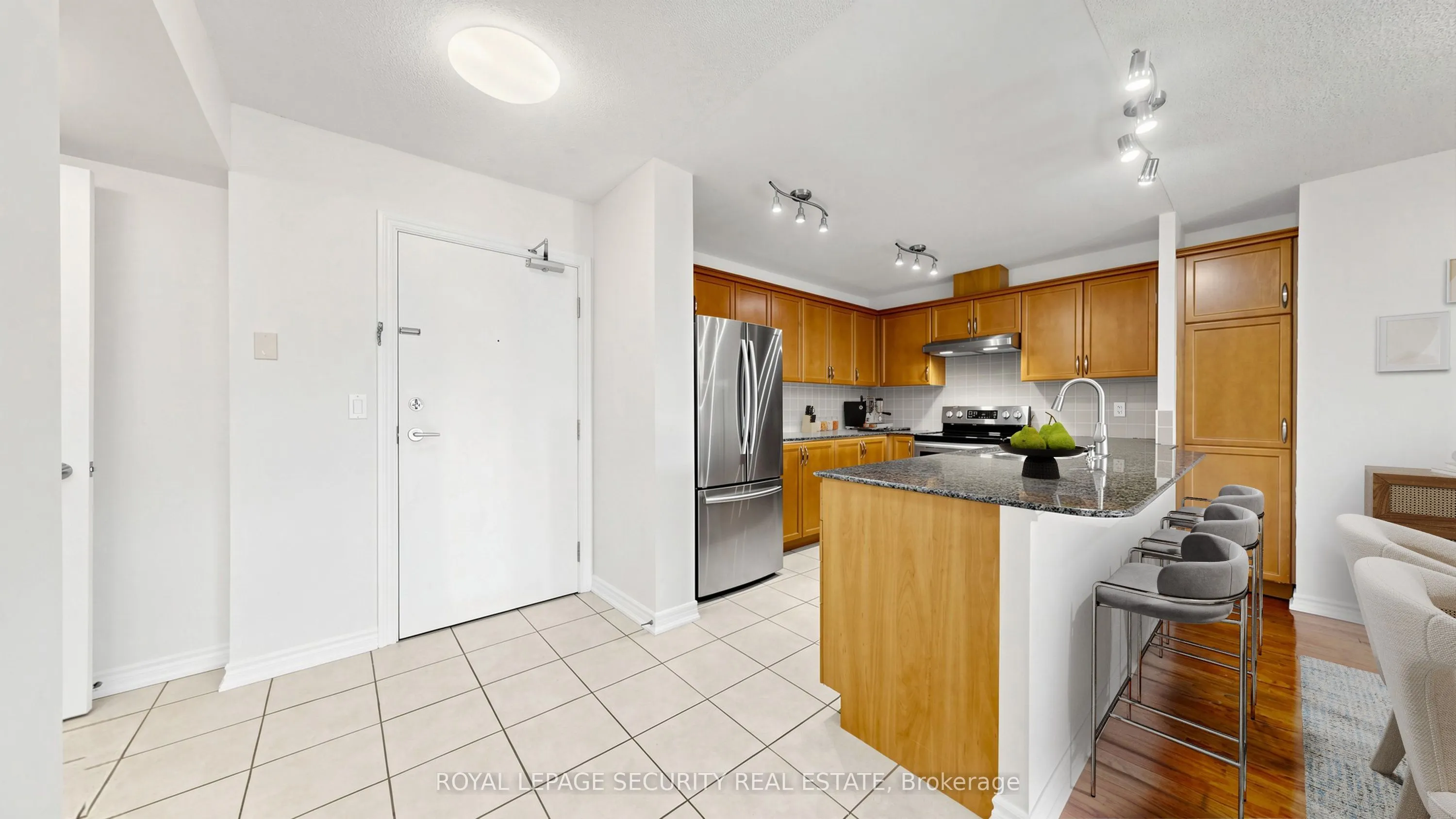 8026 Kipling Avenue #406