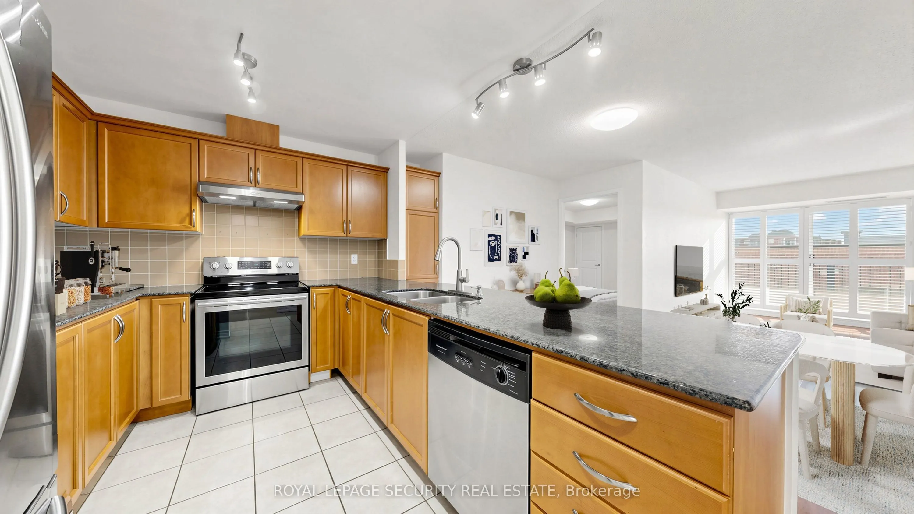 8026 Kipling Avenue #406