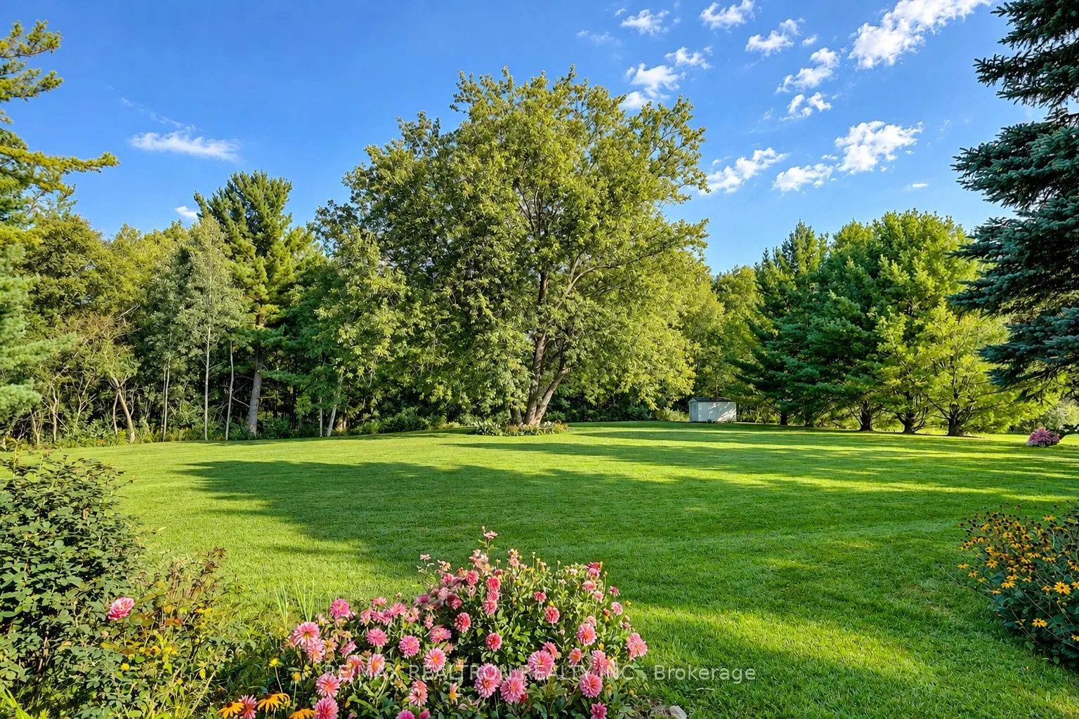 8 Country Heights Drive