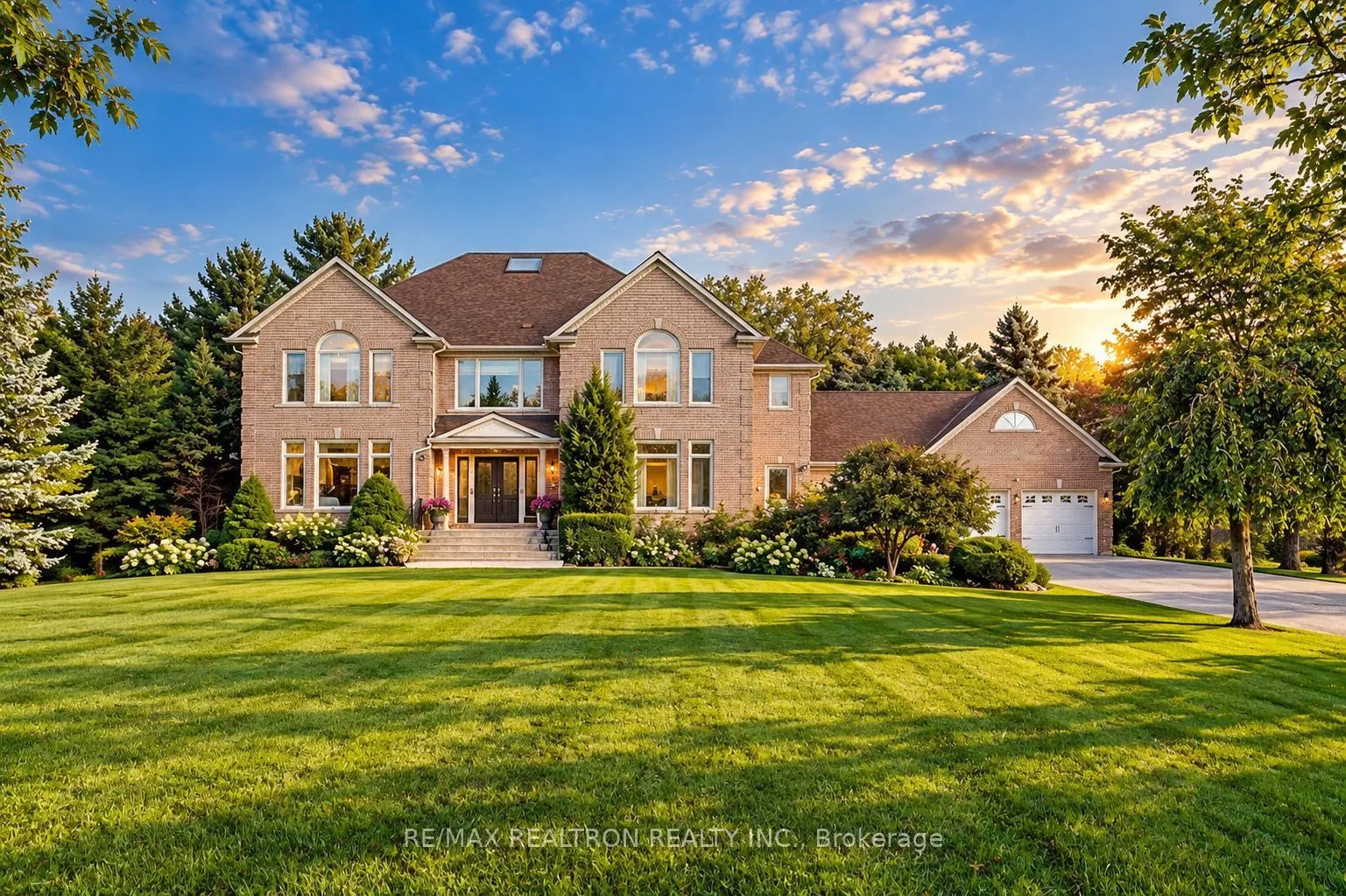 8 Country Heights Drive