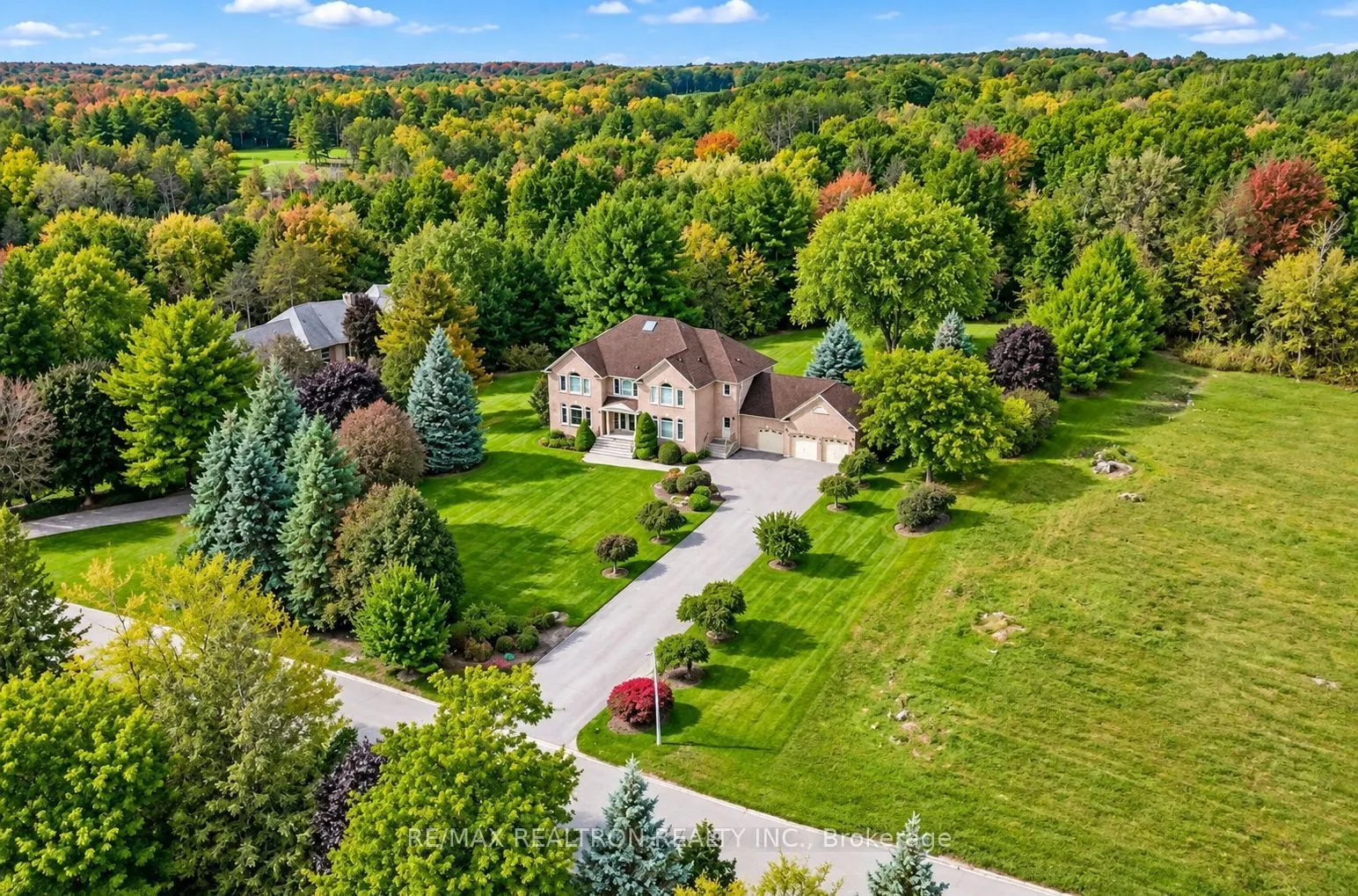8 Country Heights Drive
