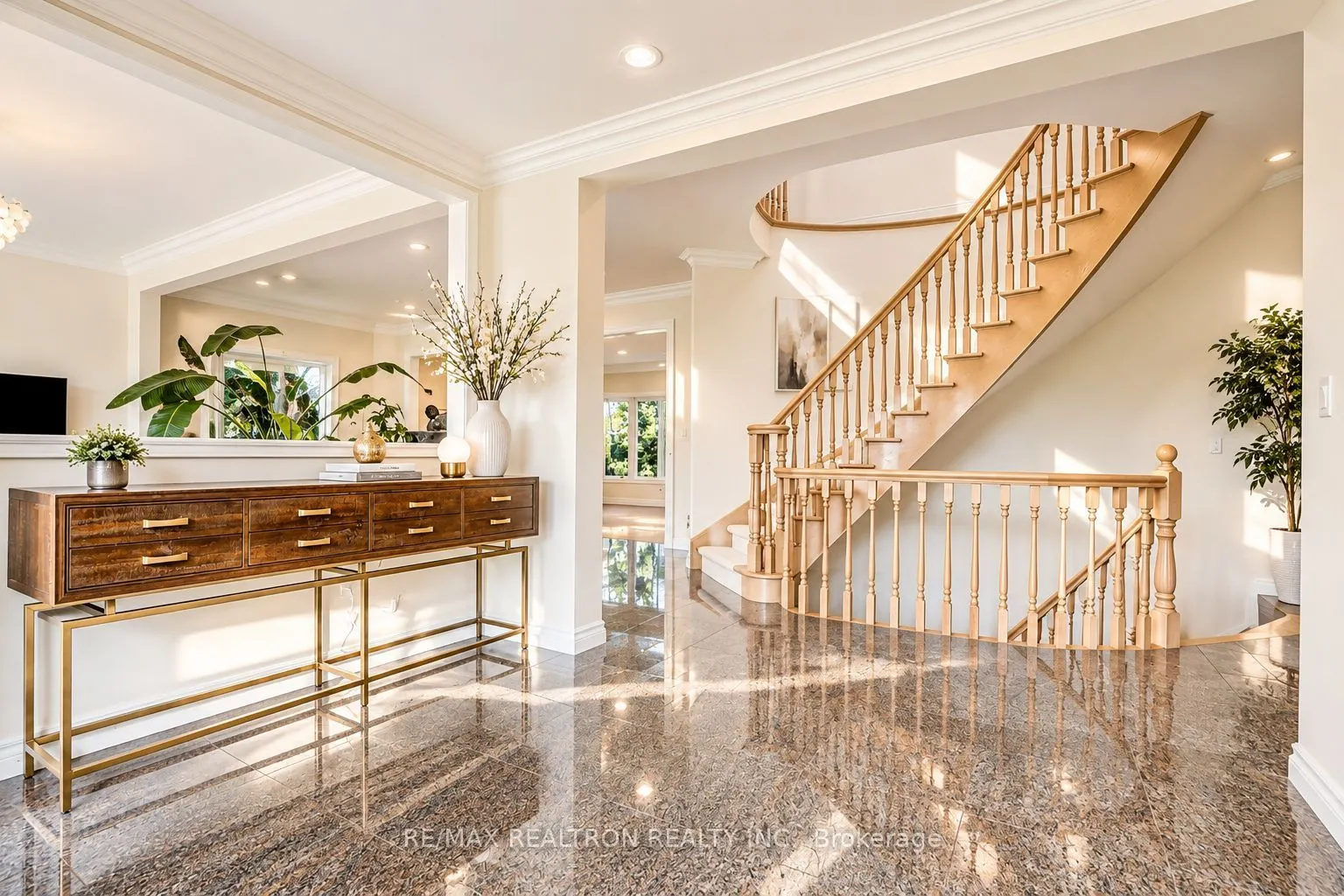 8 Country Heights Drive