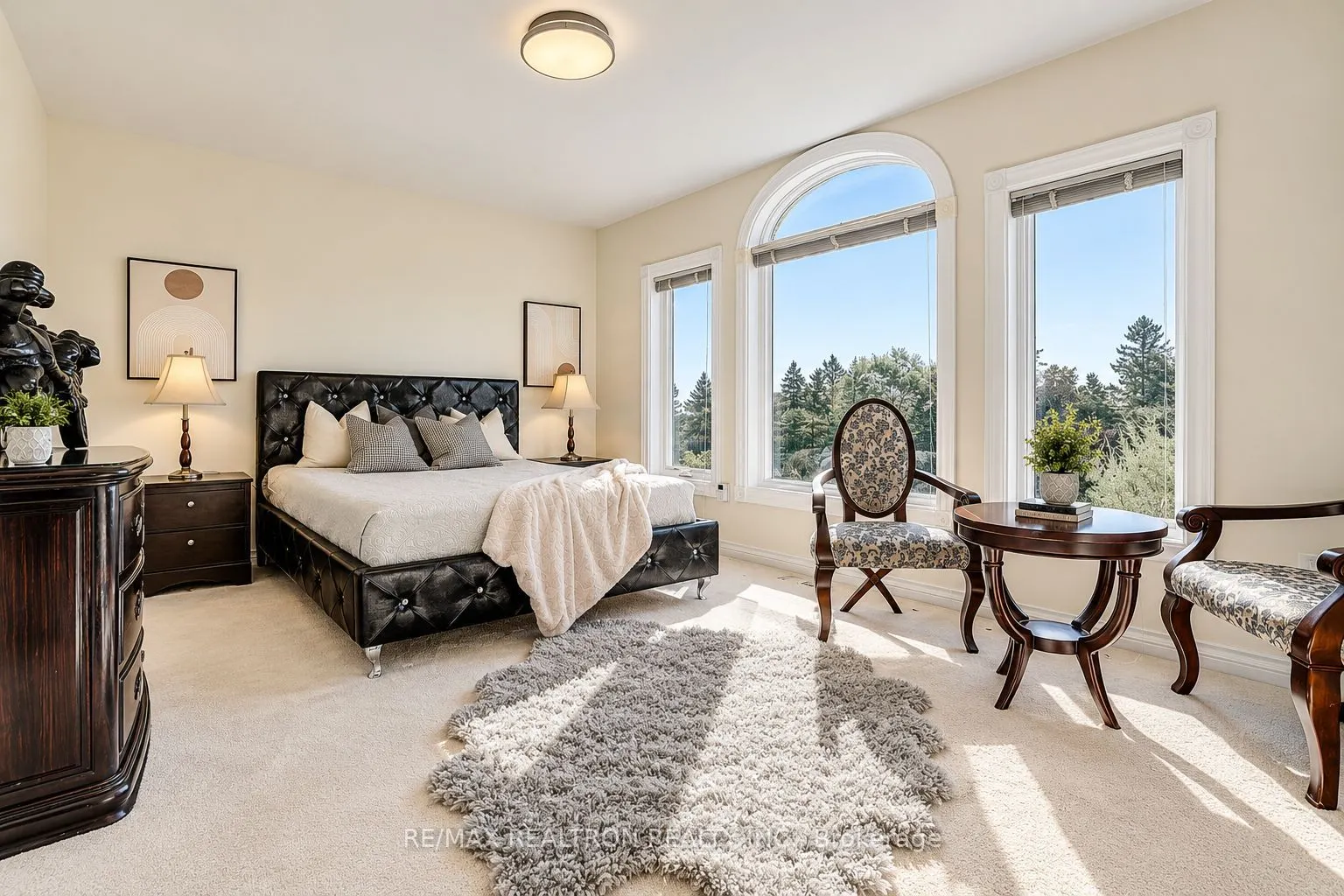 8 Country Heights Drive