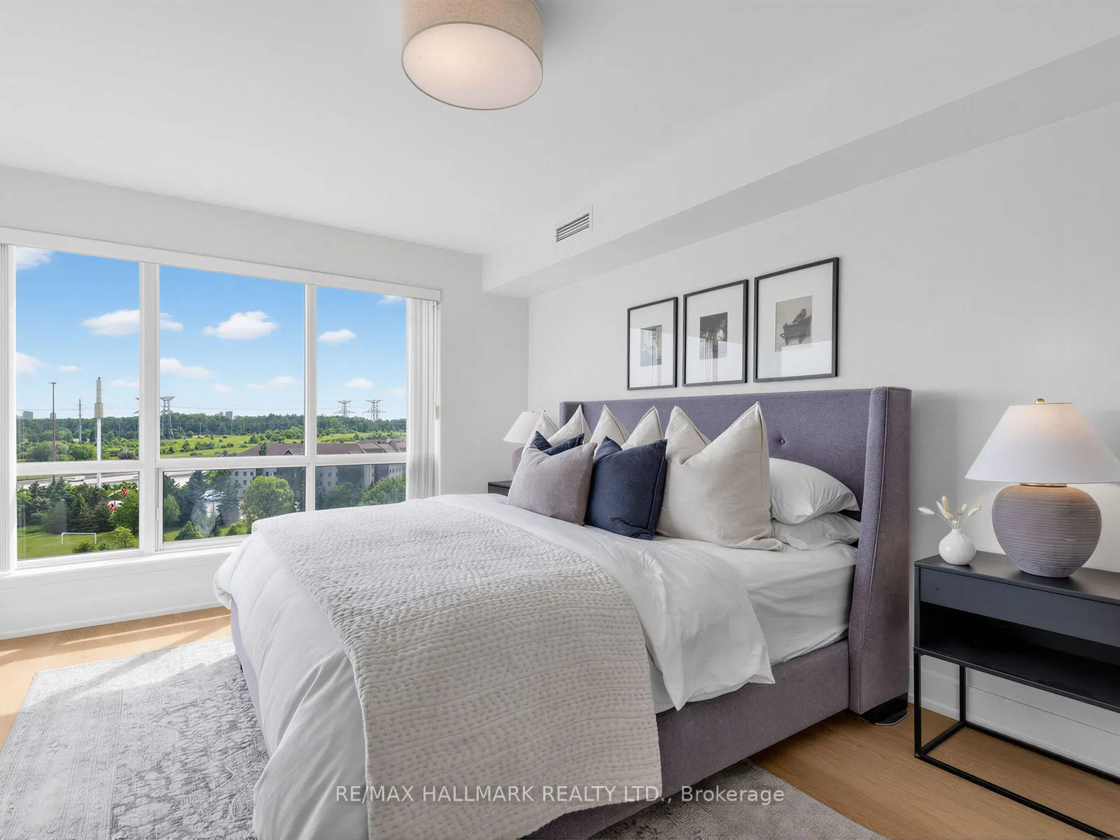 399 South Park Road #1102