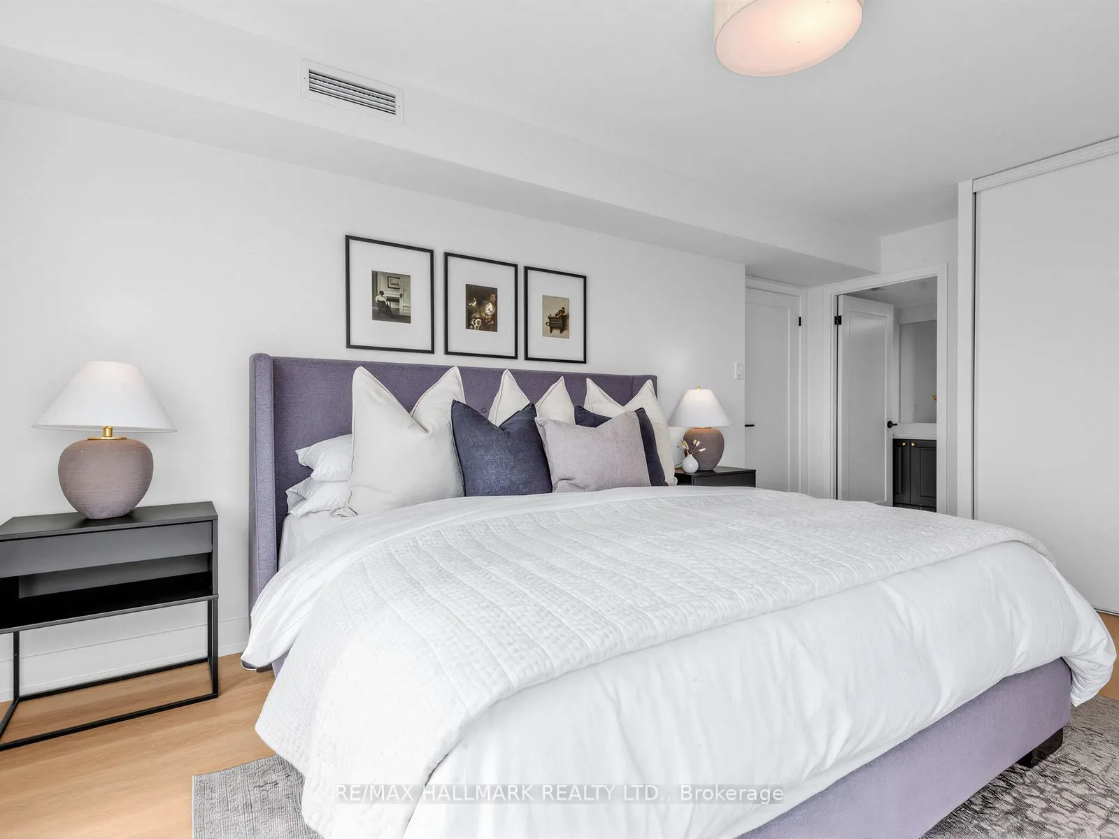 399 South Park Road #1102