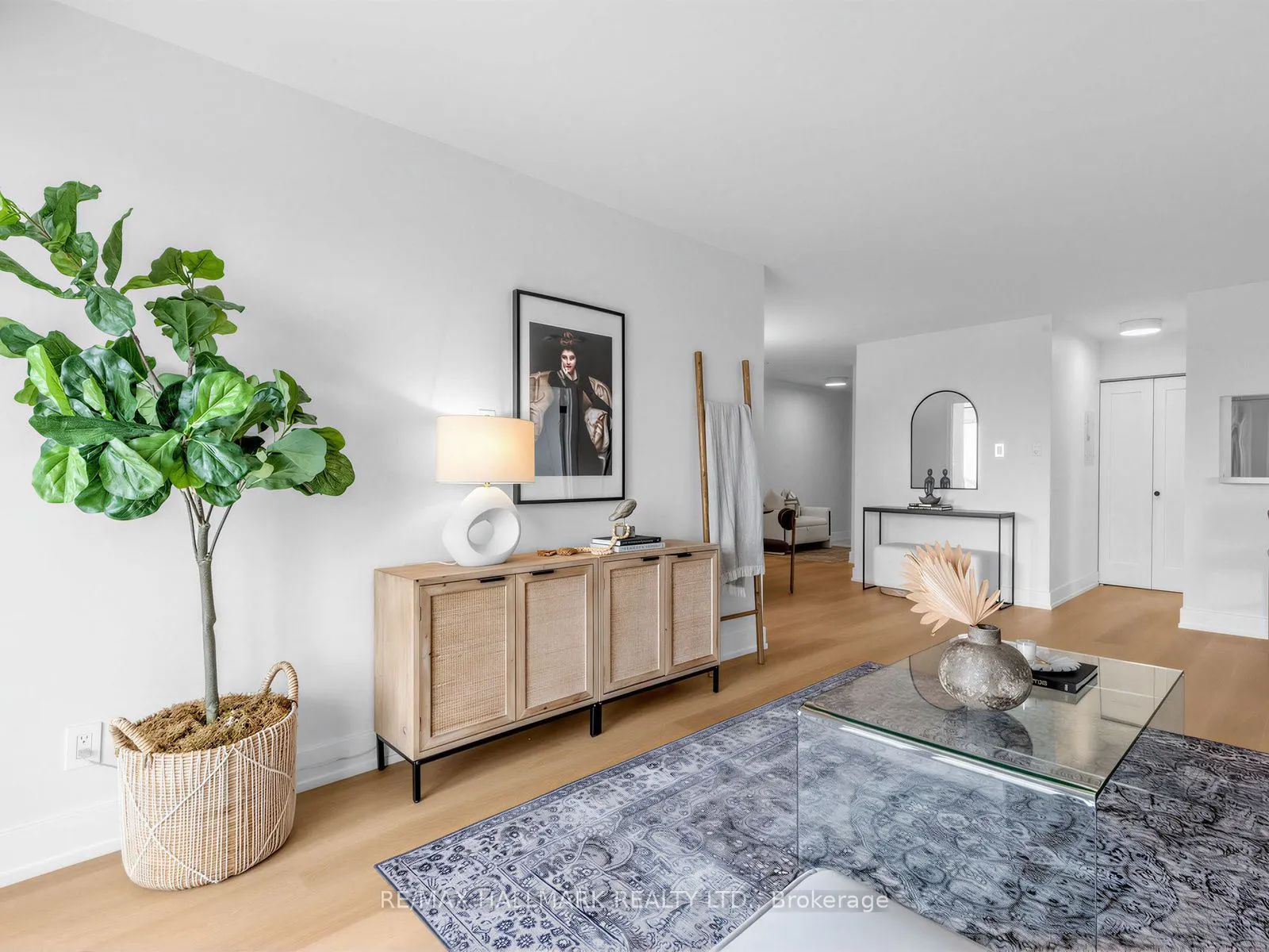 399 South Park Road #1102