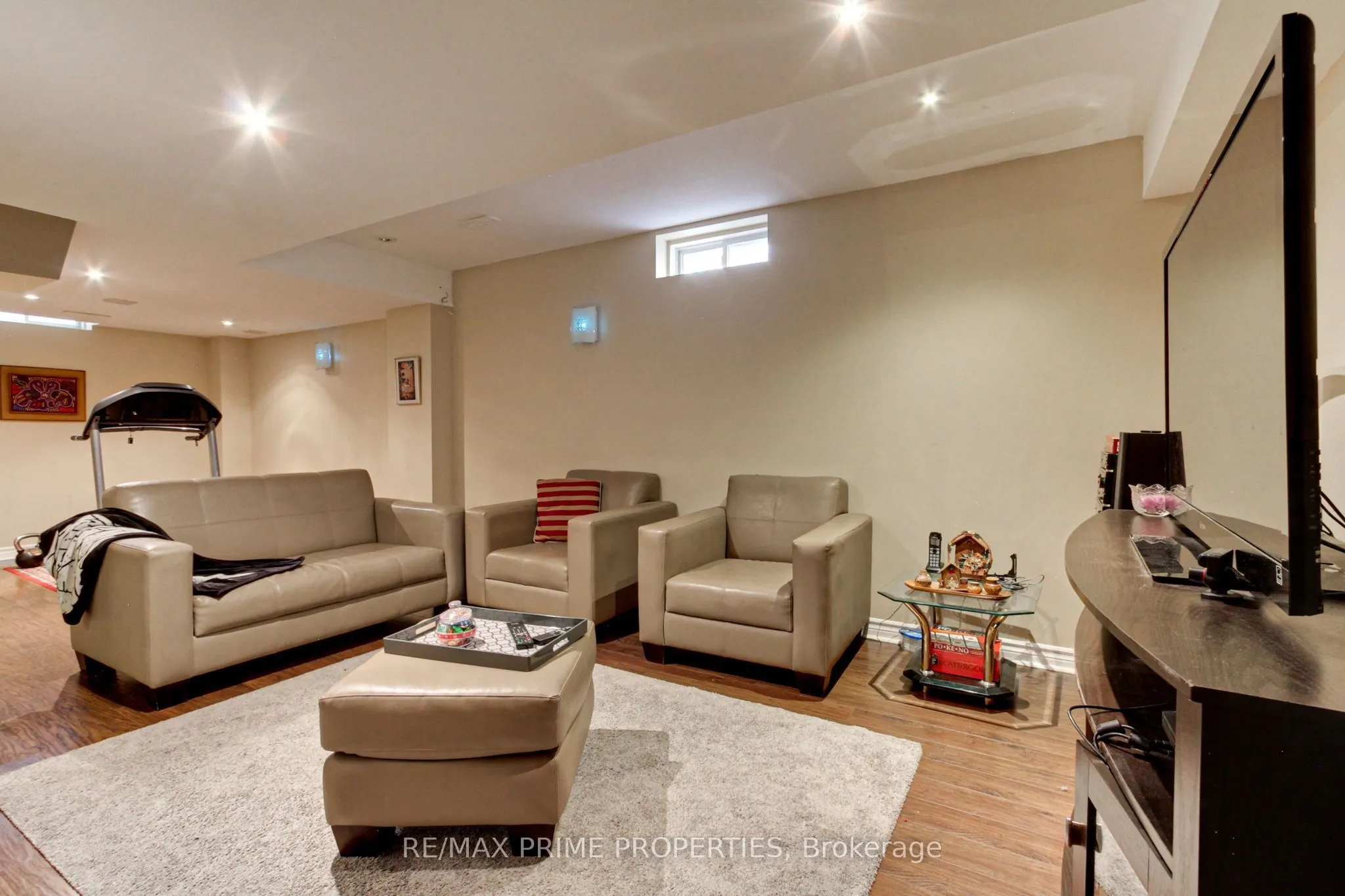 64 Ian Drive