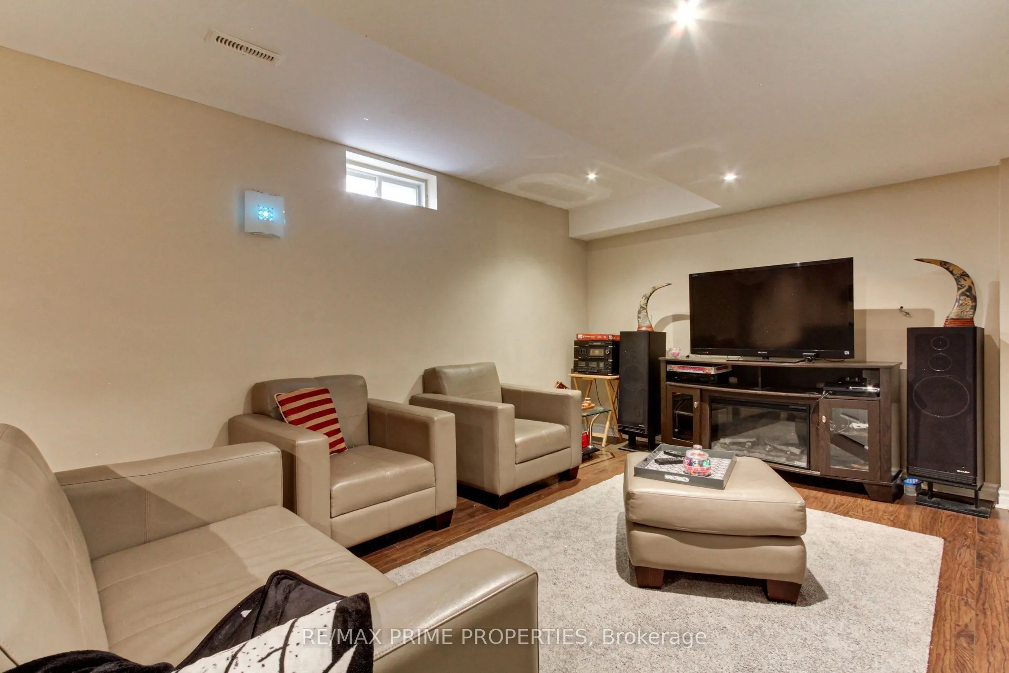 64 Ian Drive