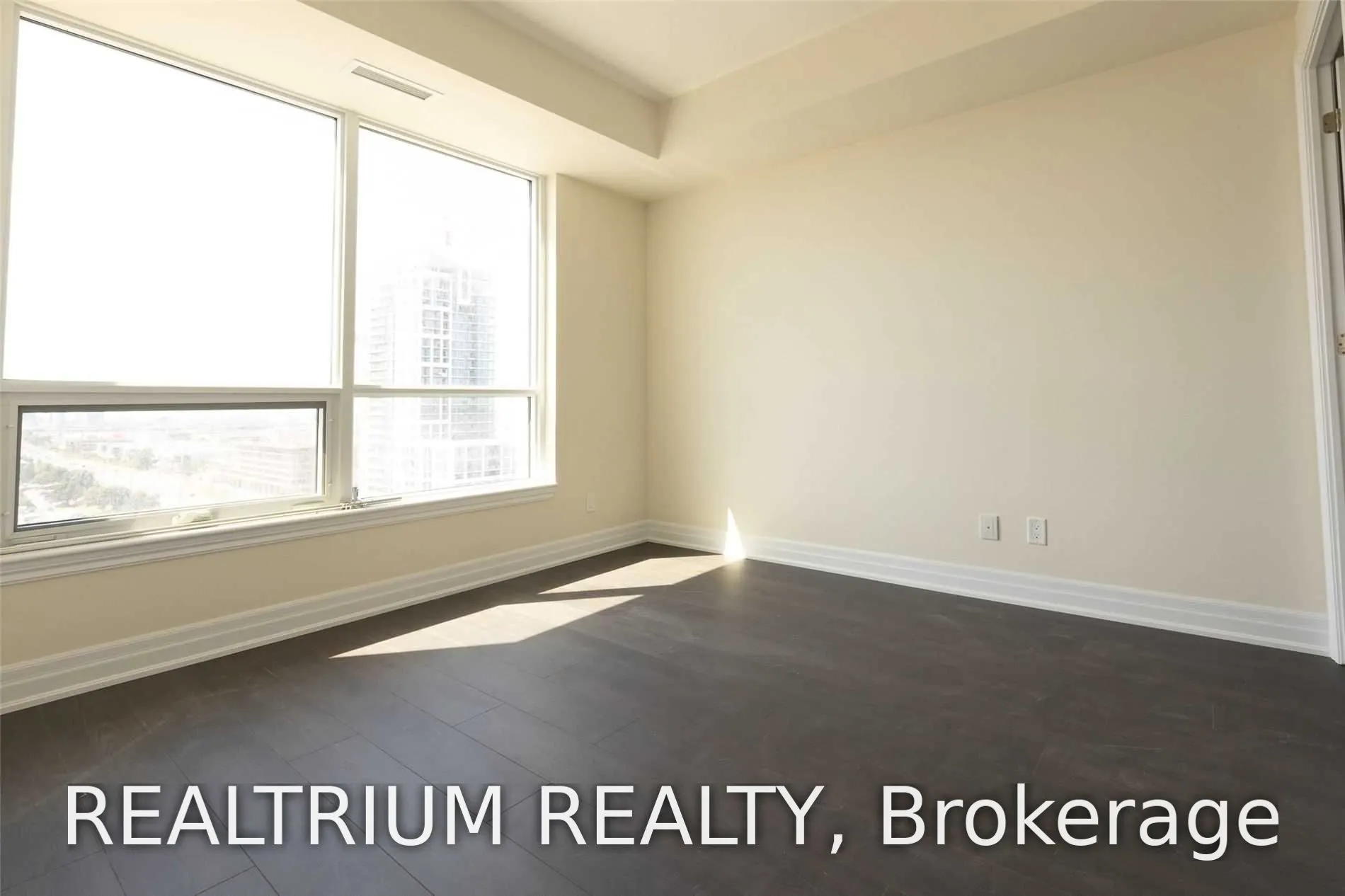 9075 Jane Street #1407