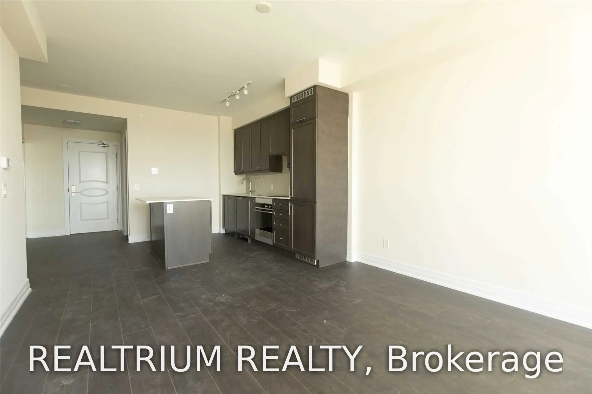9075 Jane Street #1407