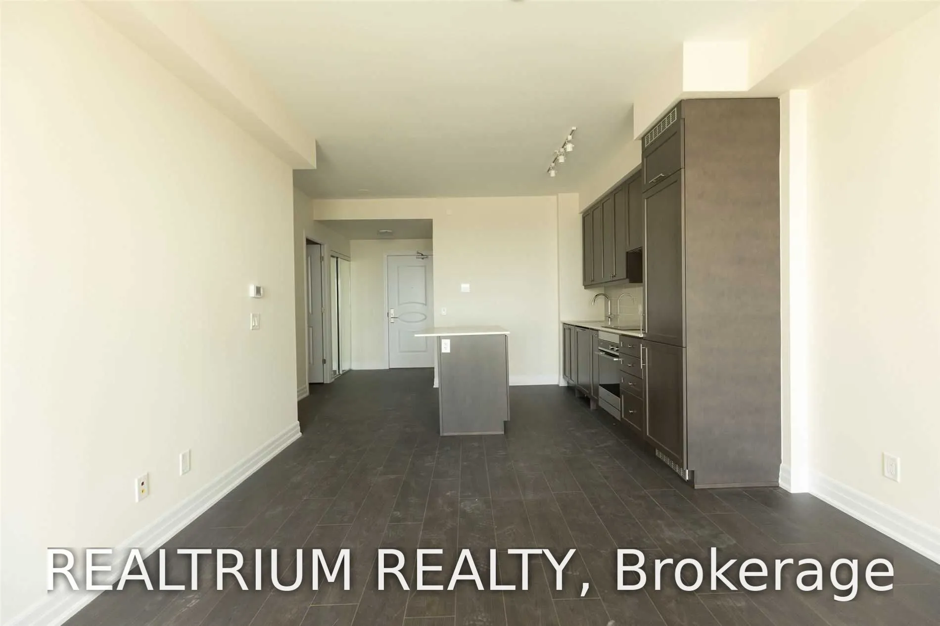 9075 Jane Street #1407