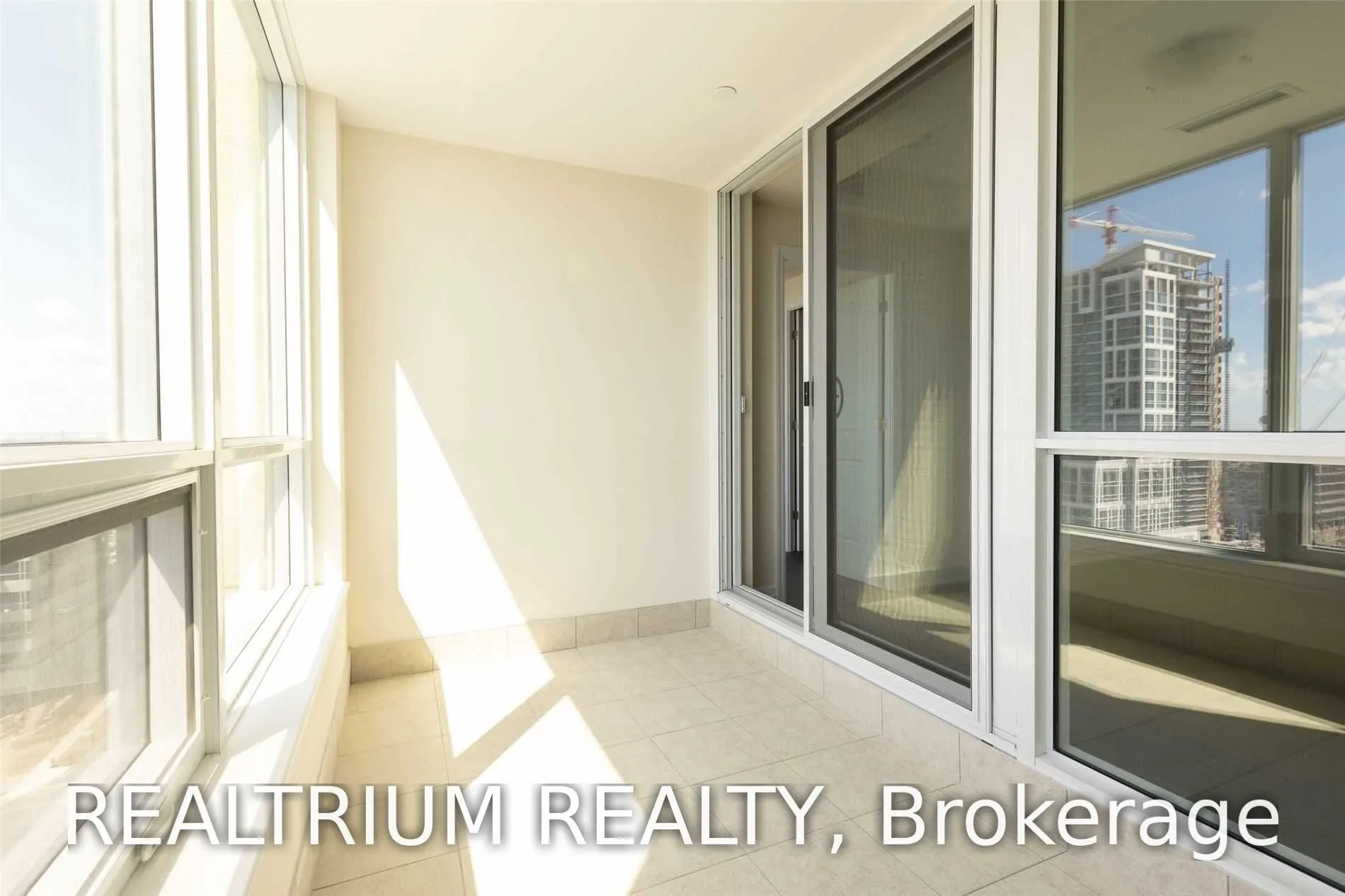 9075 Jane Street #1407