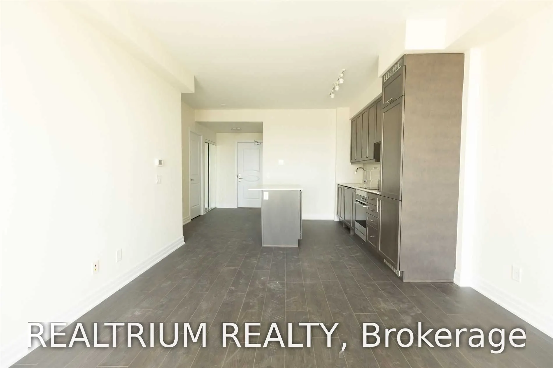 9075 Jane Street #1407