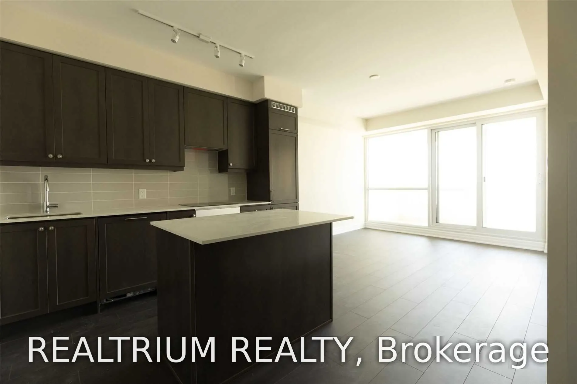 9075 Jane Street #1407