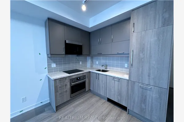 38 Simcoe Promenade
