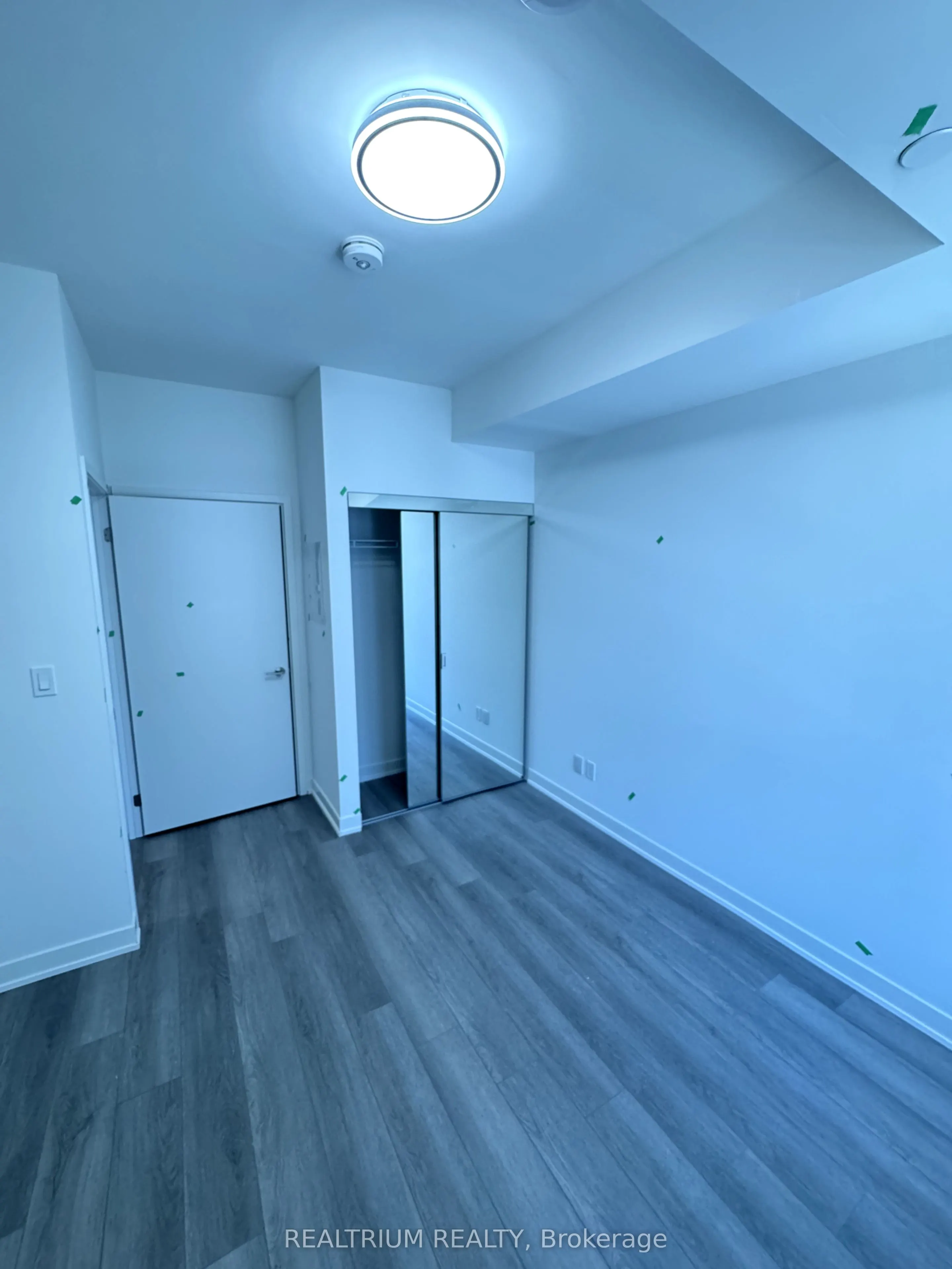 38 Simcoe Promenade #804