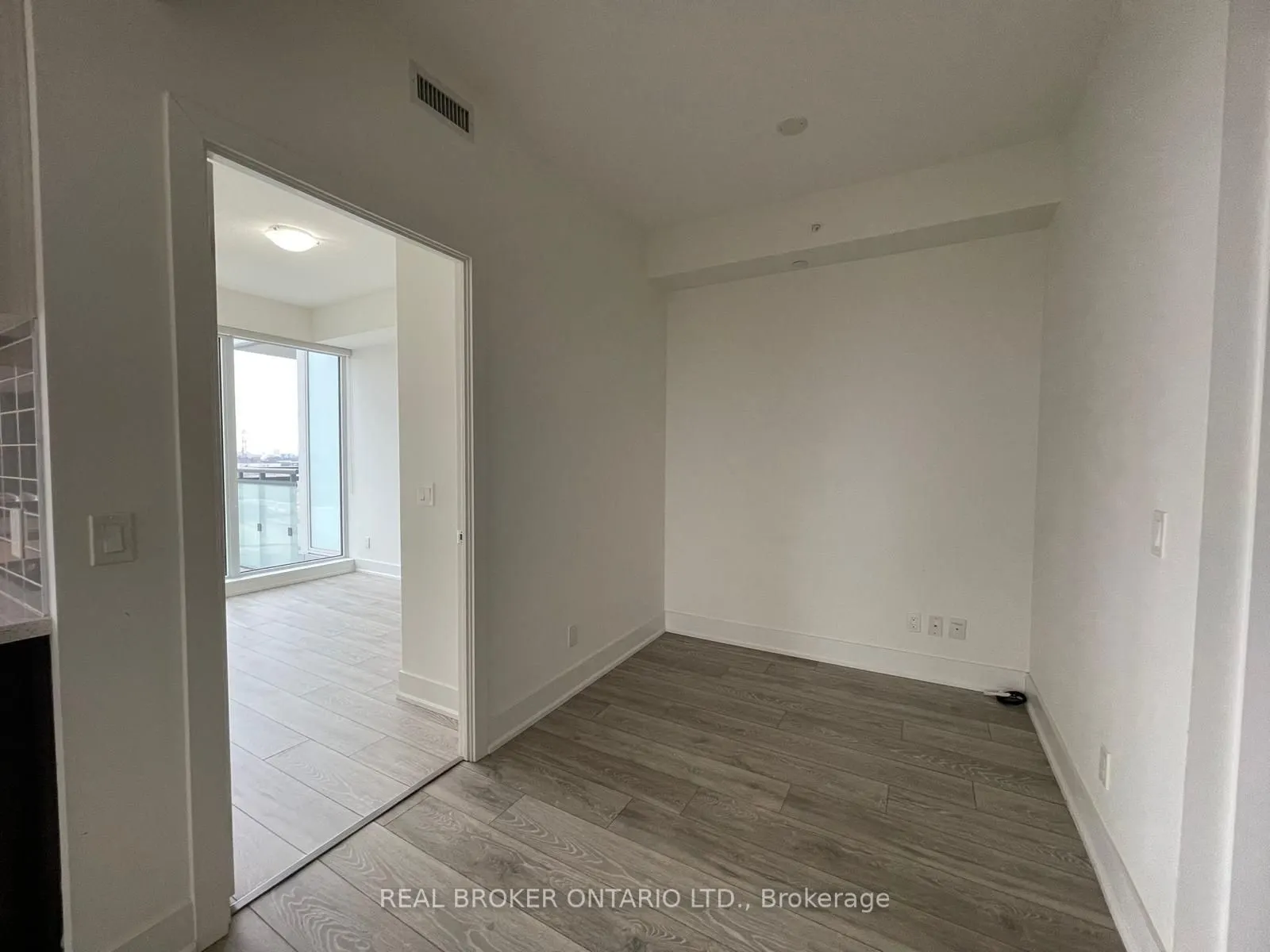 180 Enterprise Boulevard #806K