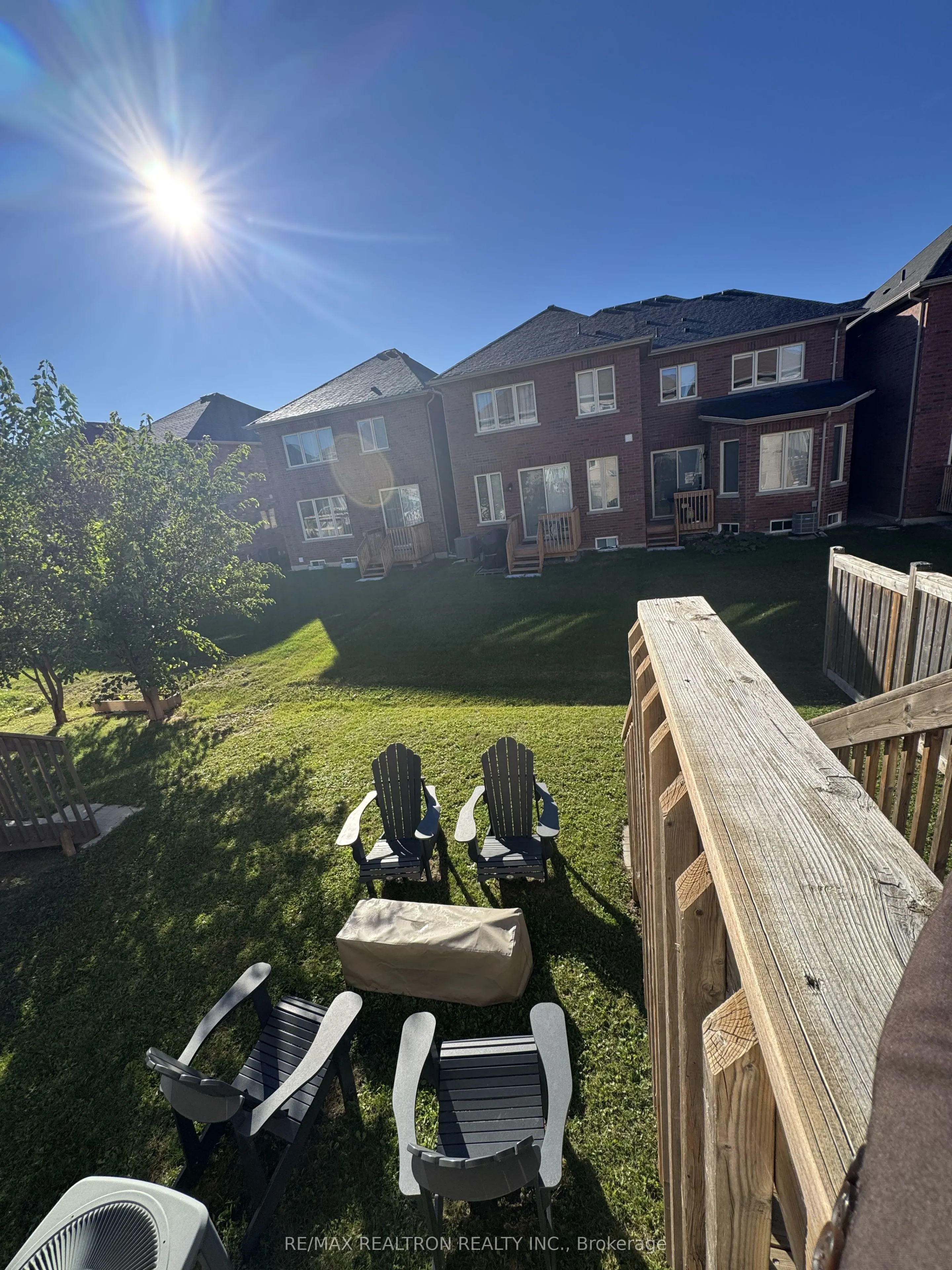 49 Mondial Crescent